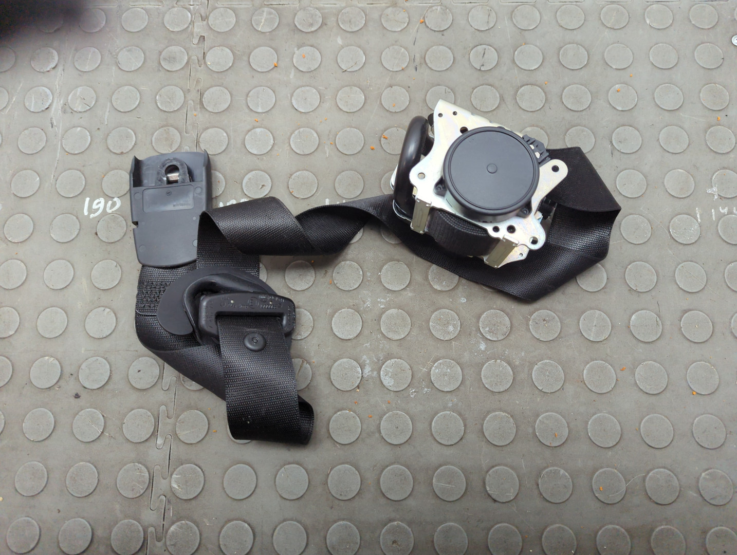 Ремень безопасности