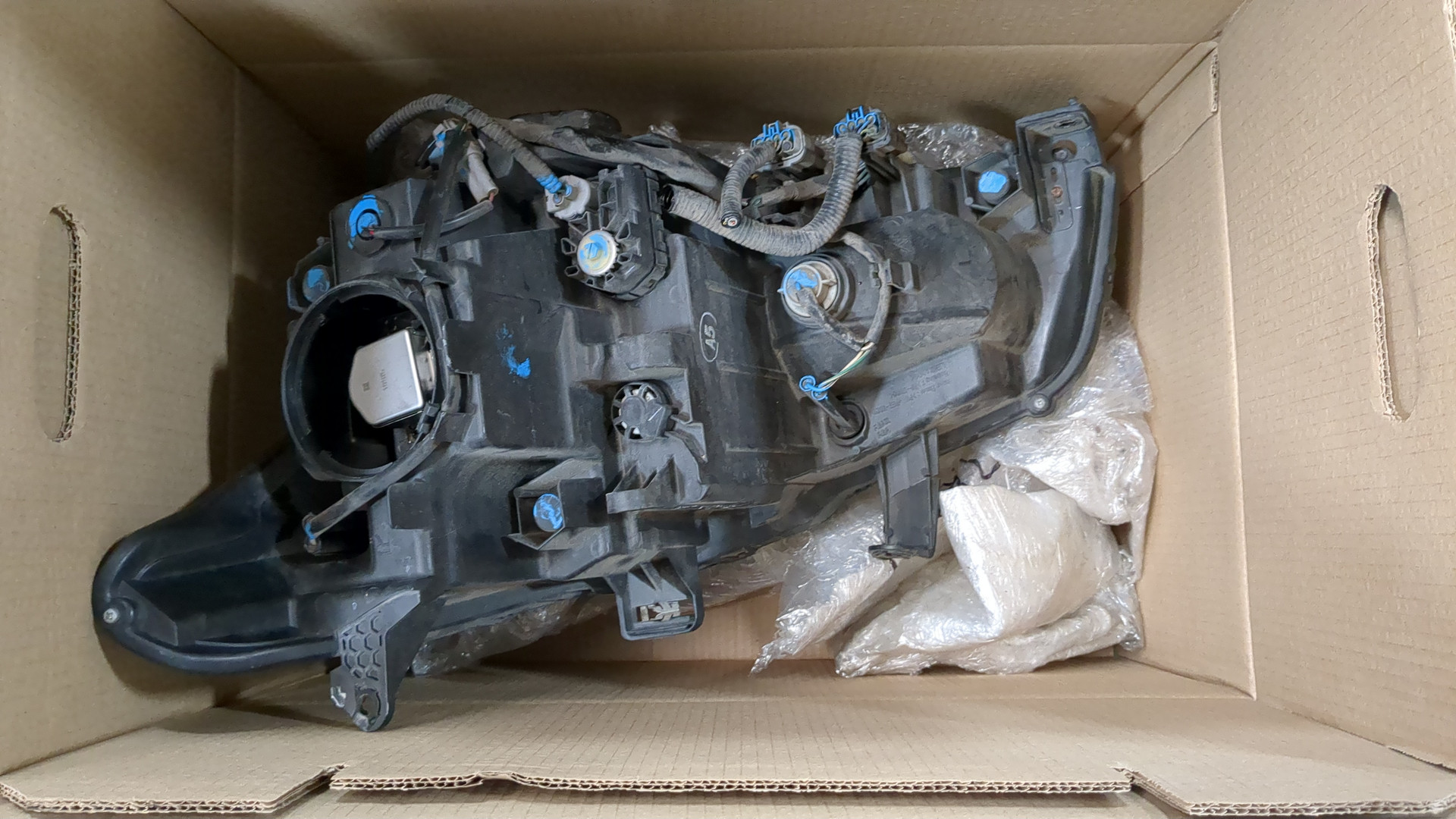 Фара правая