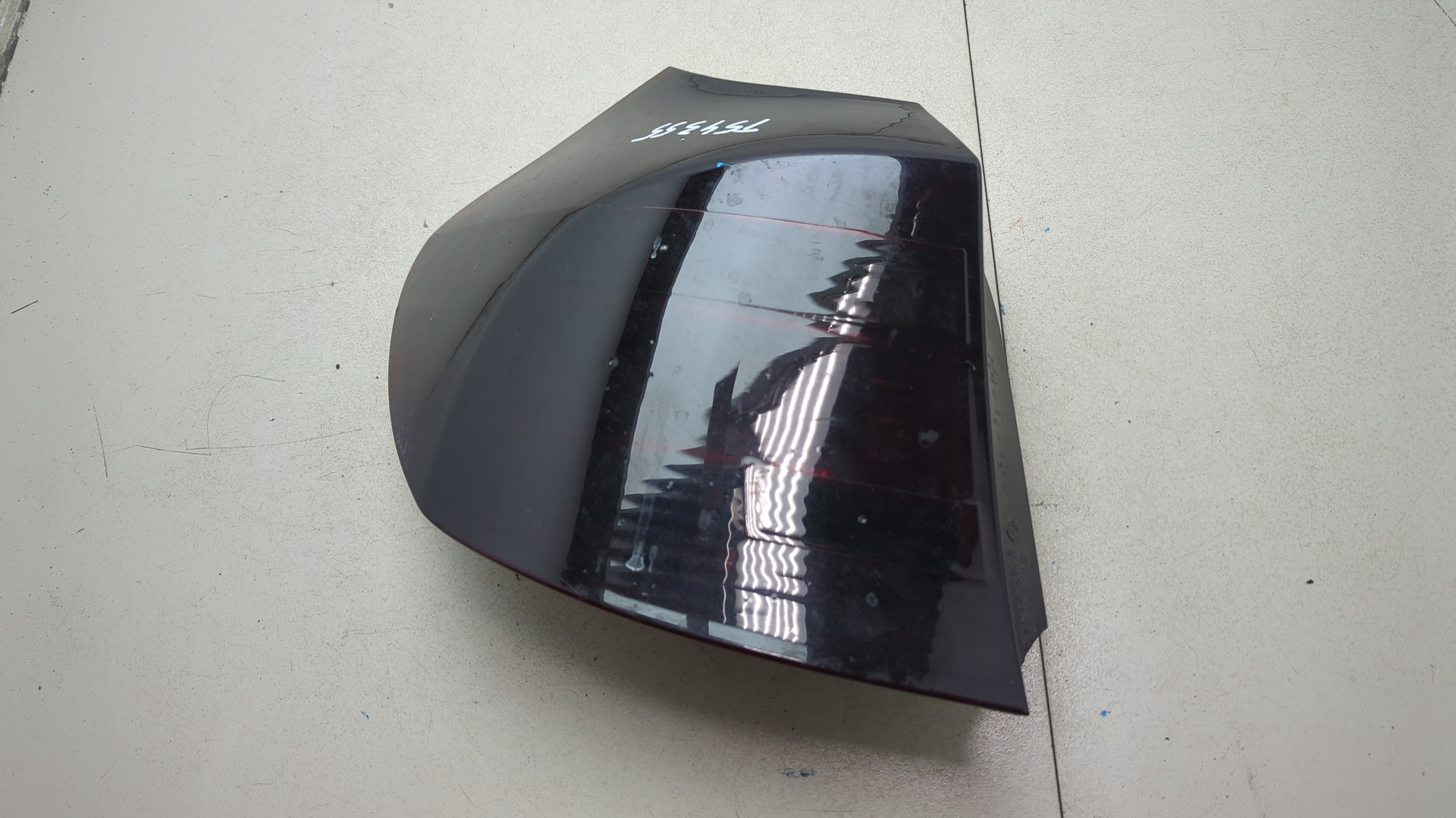 Фонарь задний левый