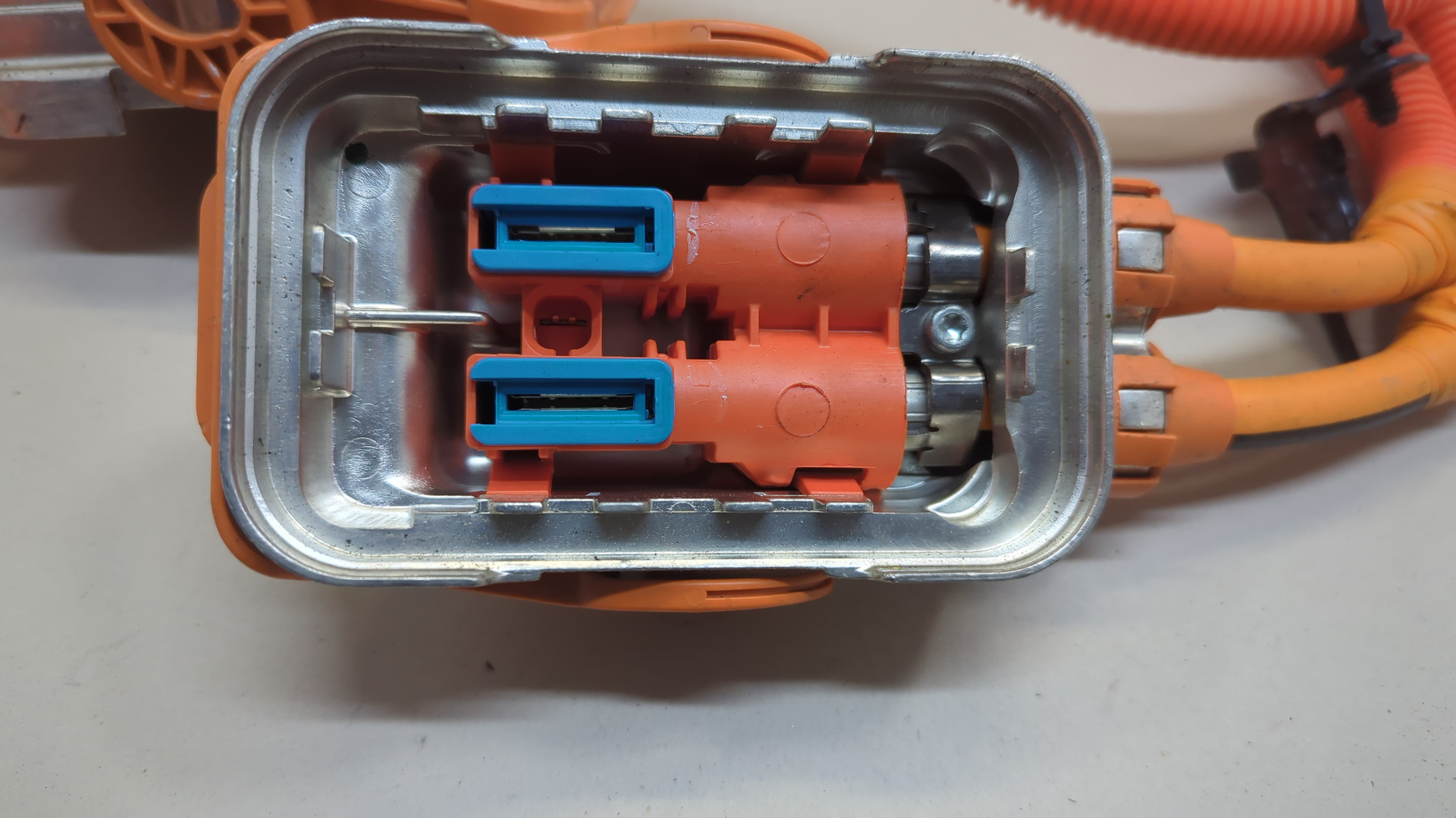 Провод высокого напряжения