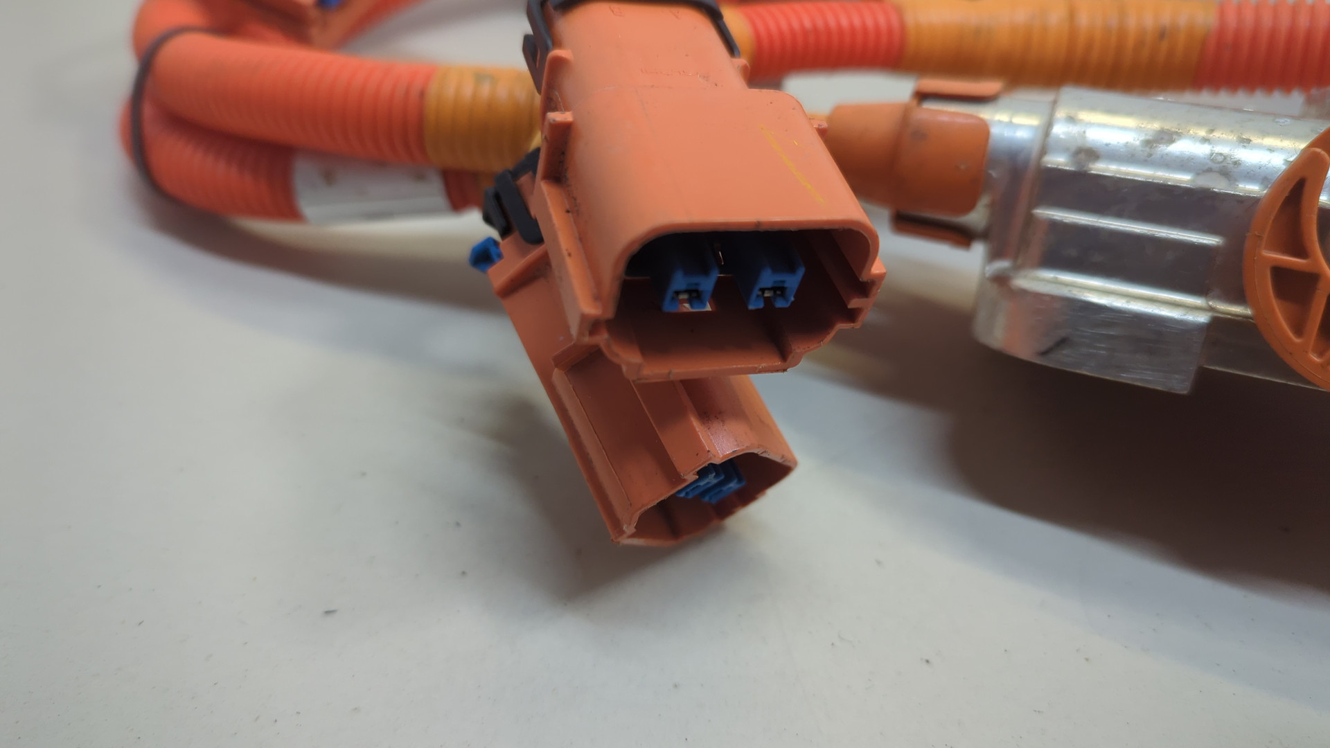 Провод высокого напряжения