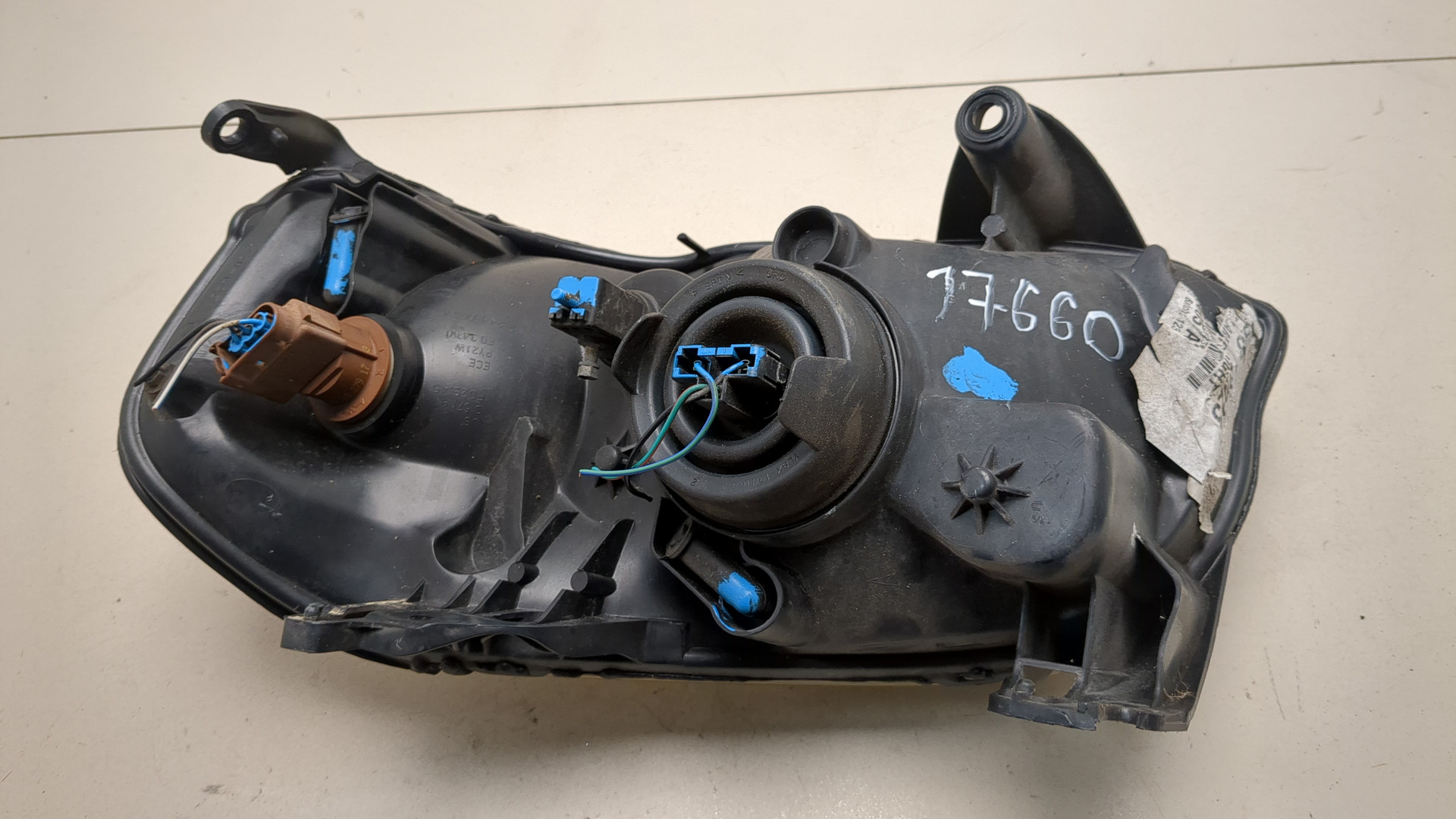 Фара правая