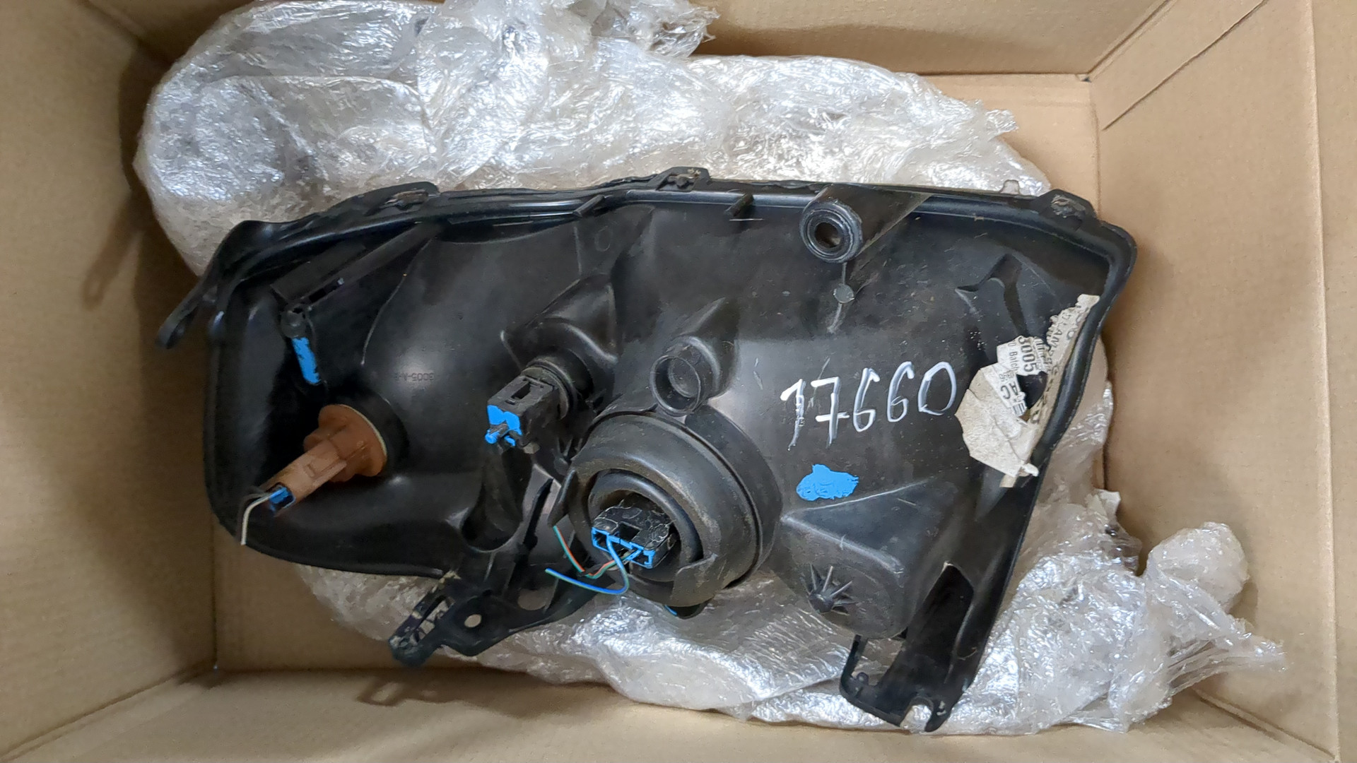 Фара правая