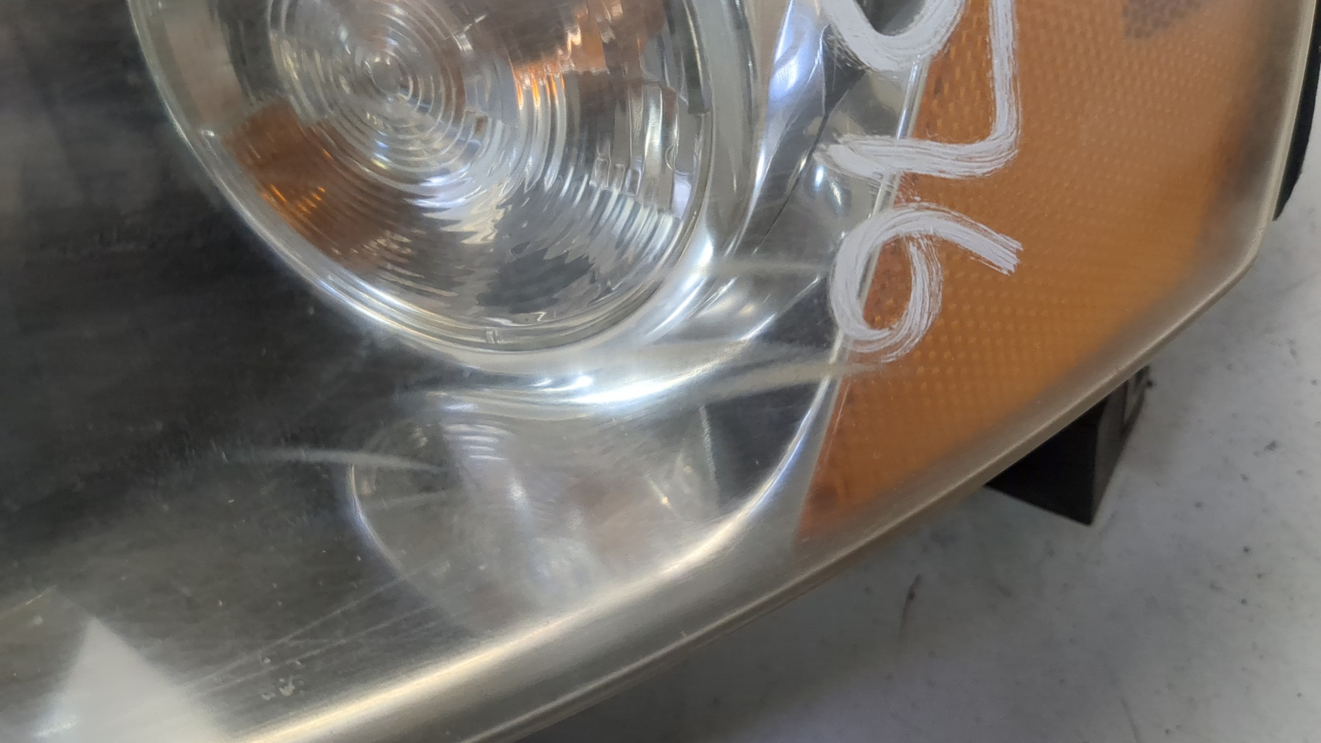 Фара правая