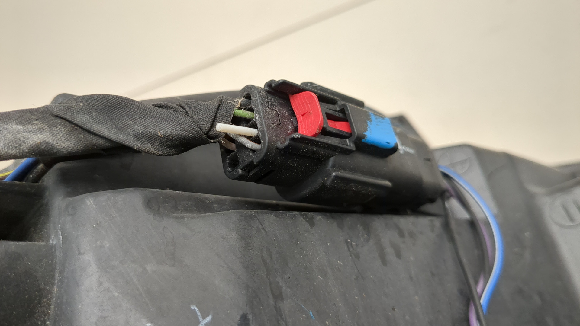 Фара правая