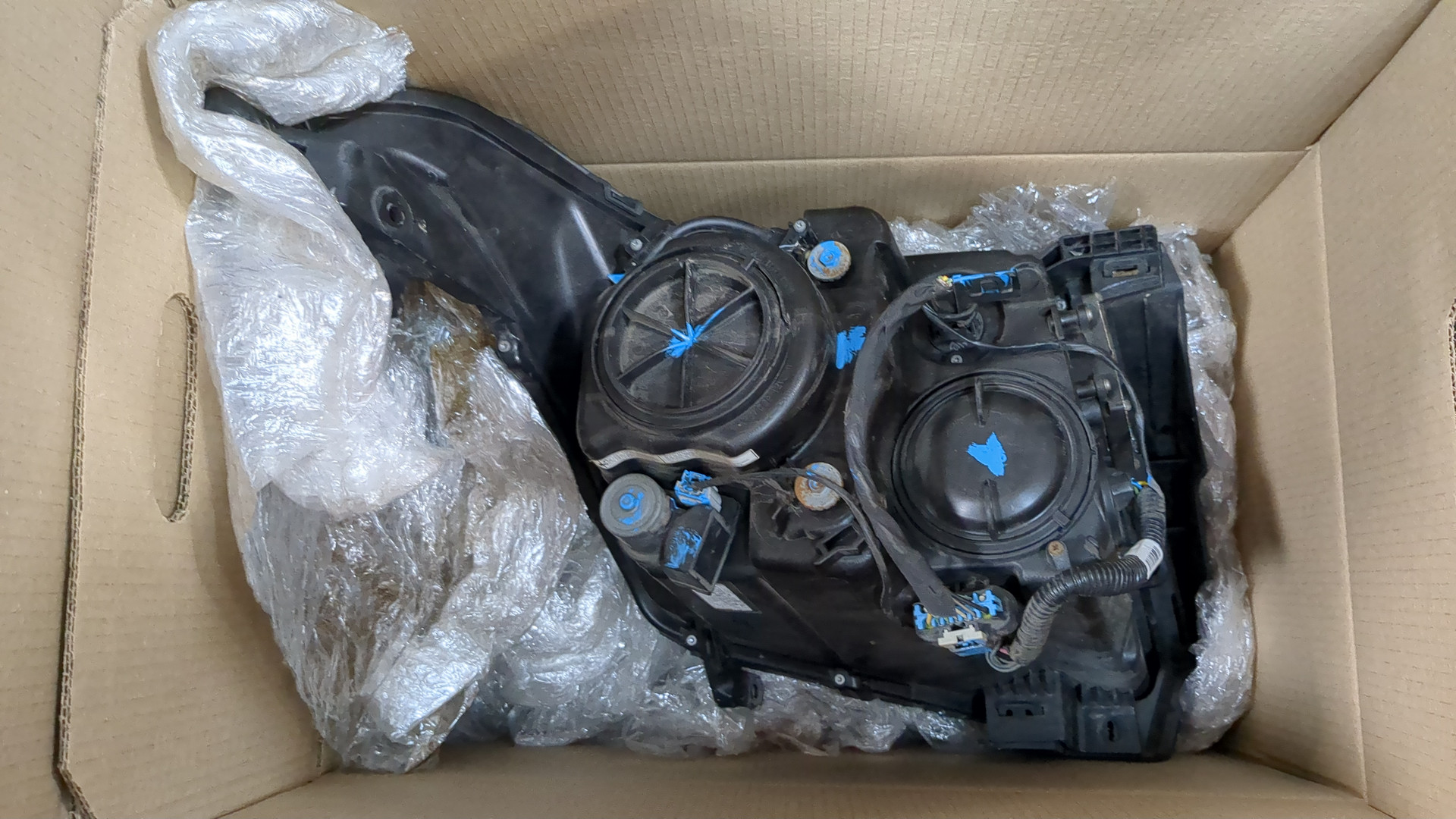 Фара правая