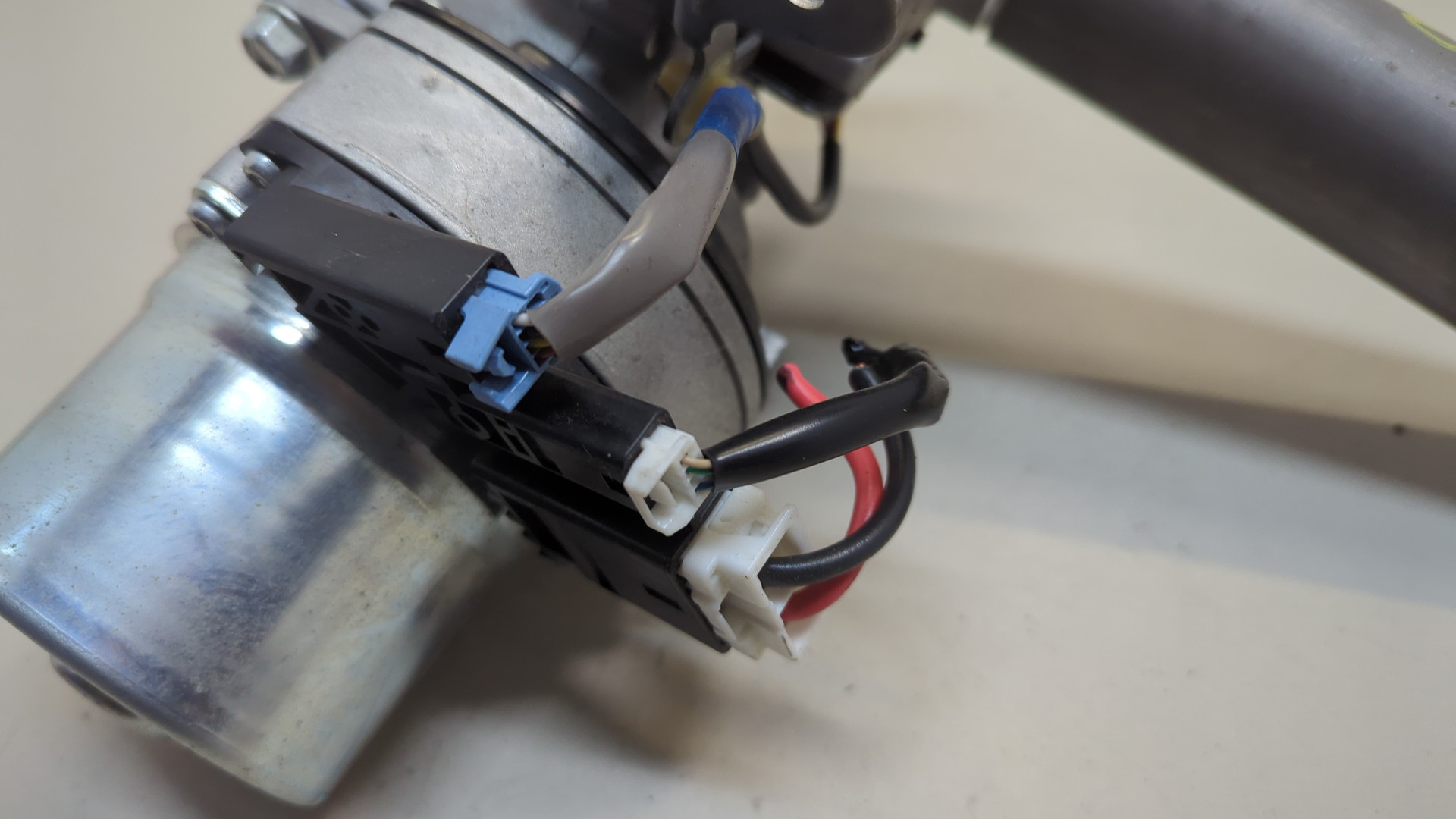 Серводвигатель рулевой рейки