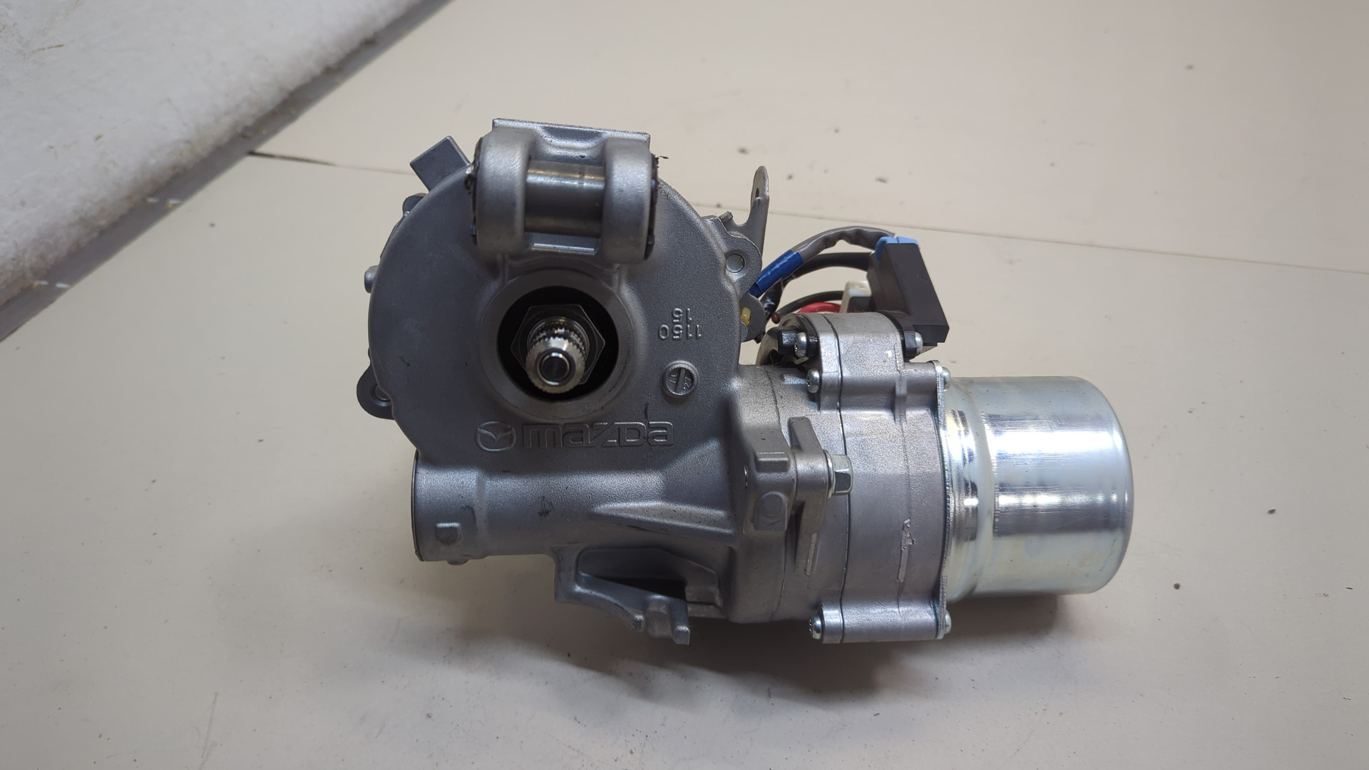 Серводвигатель рулевой рейки