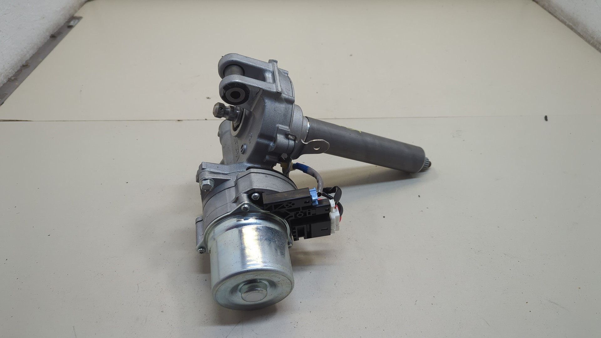 Серводвигатель рулевой рейки