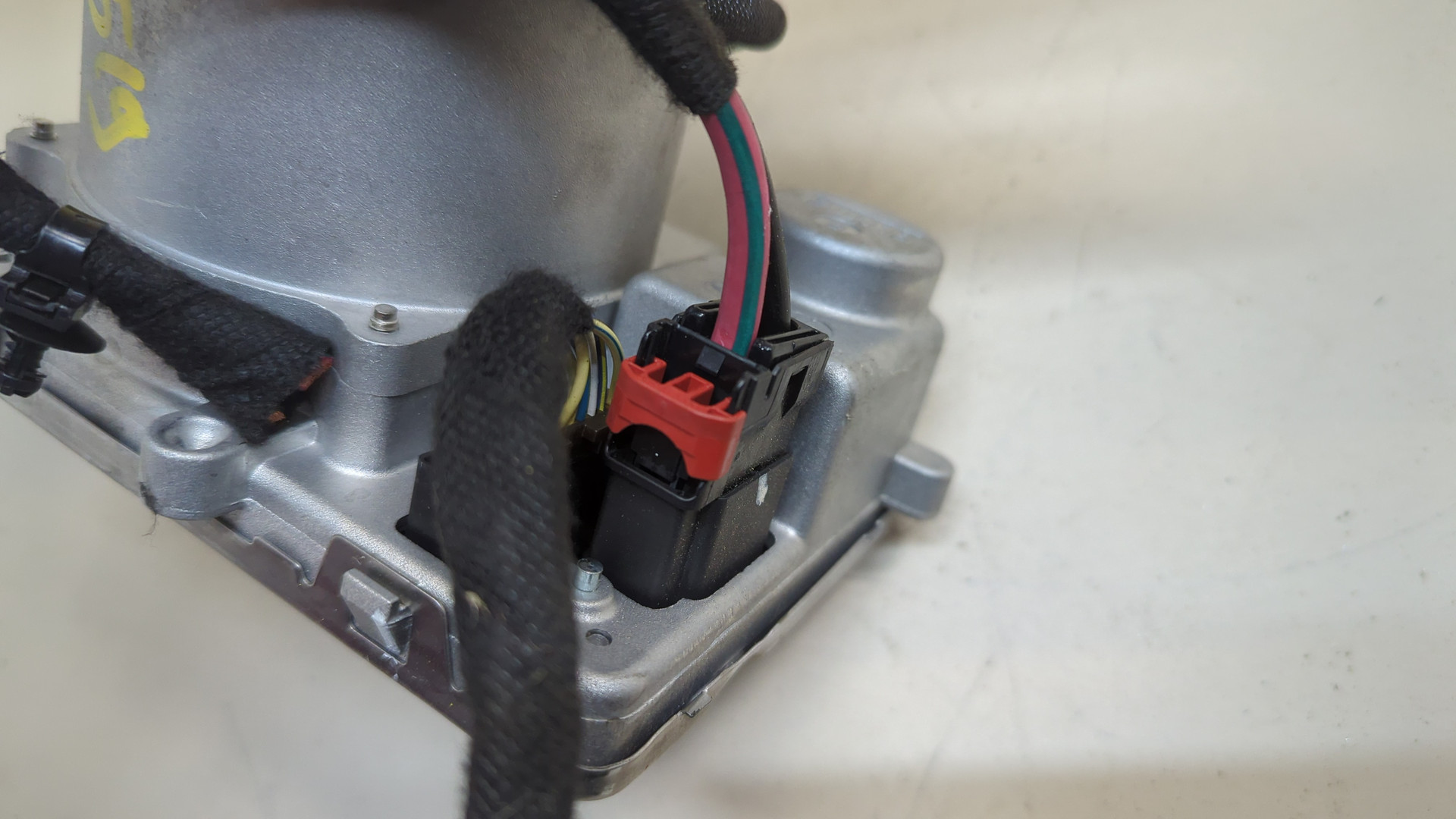 Серводвигатель рулевой рейки