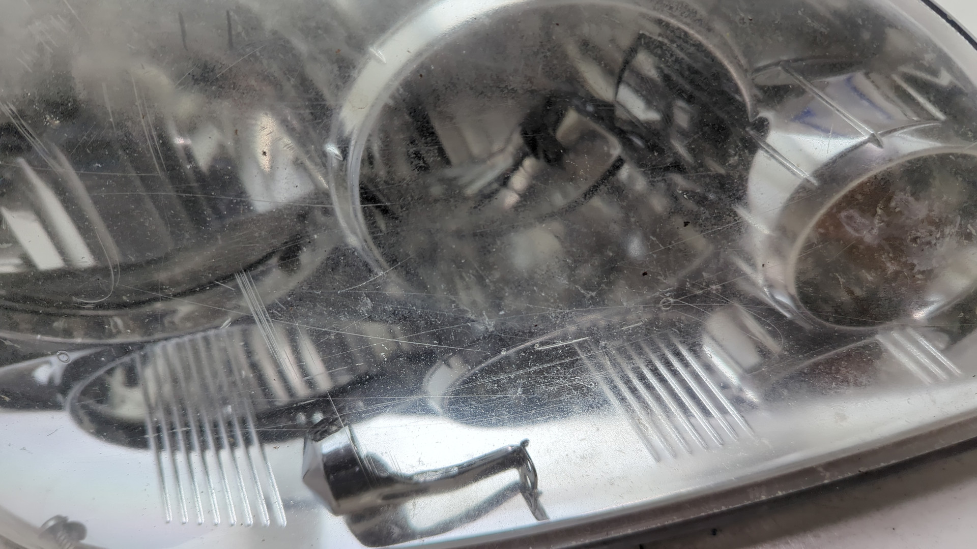 Фара правая