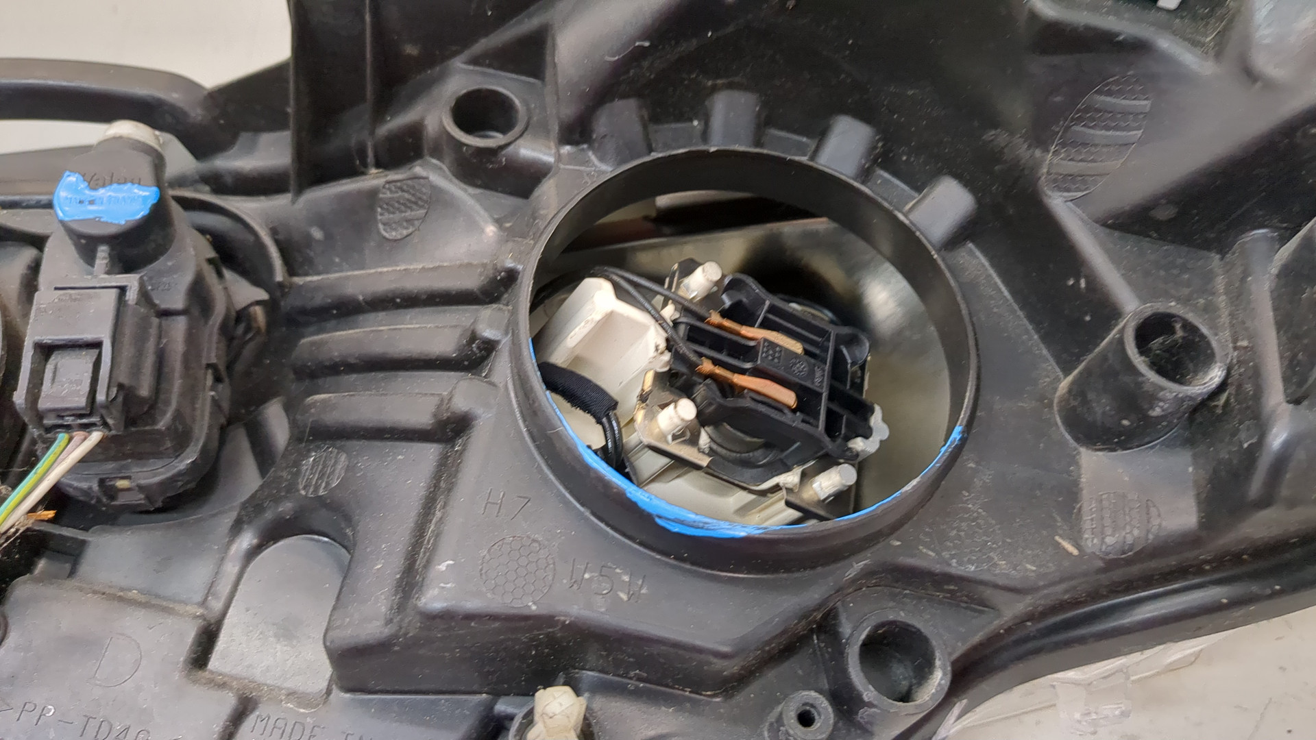 Фара правая