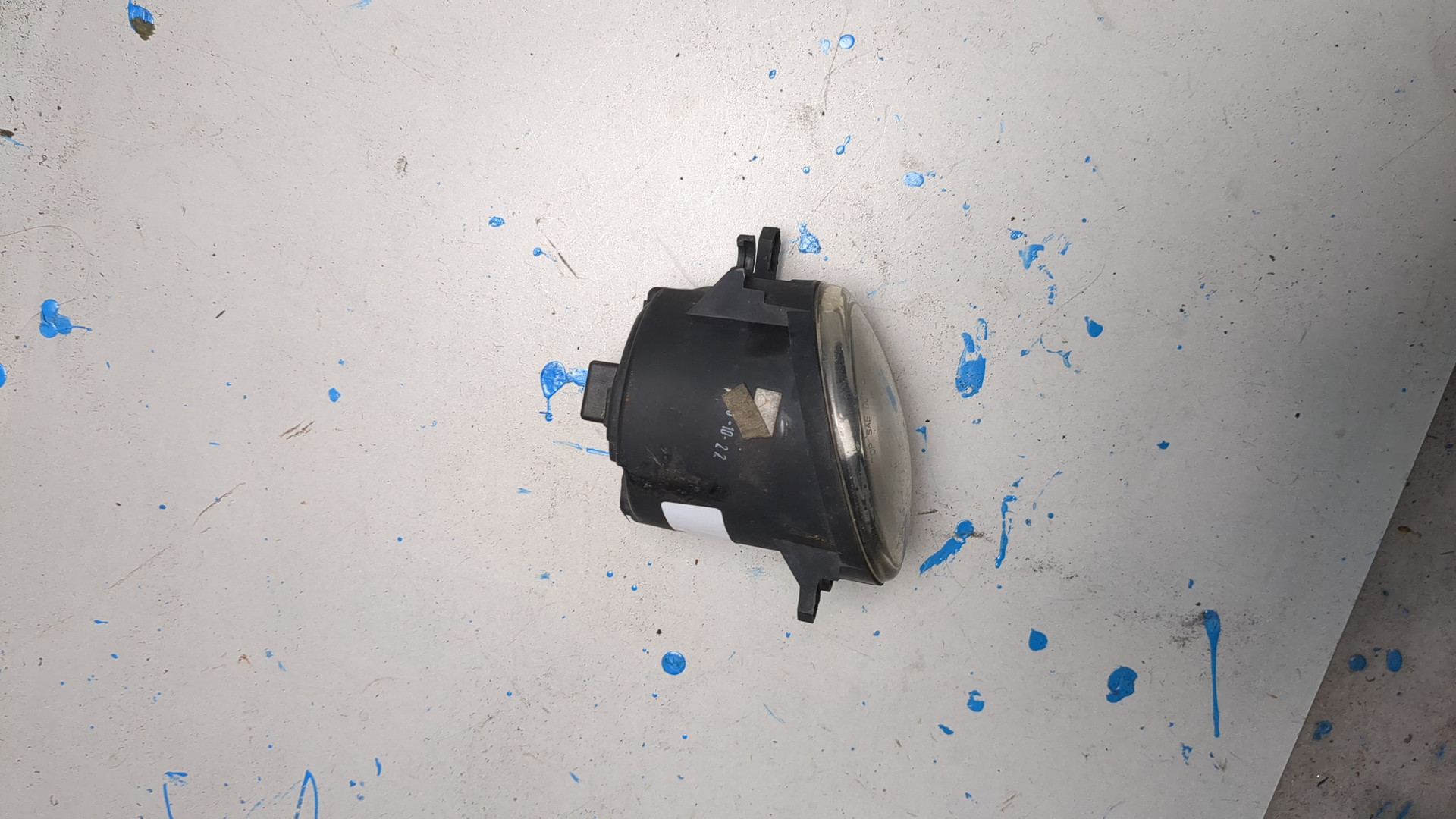 Фара противотуманная левая