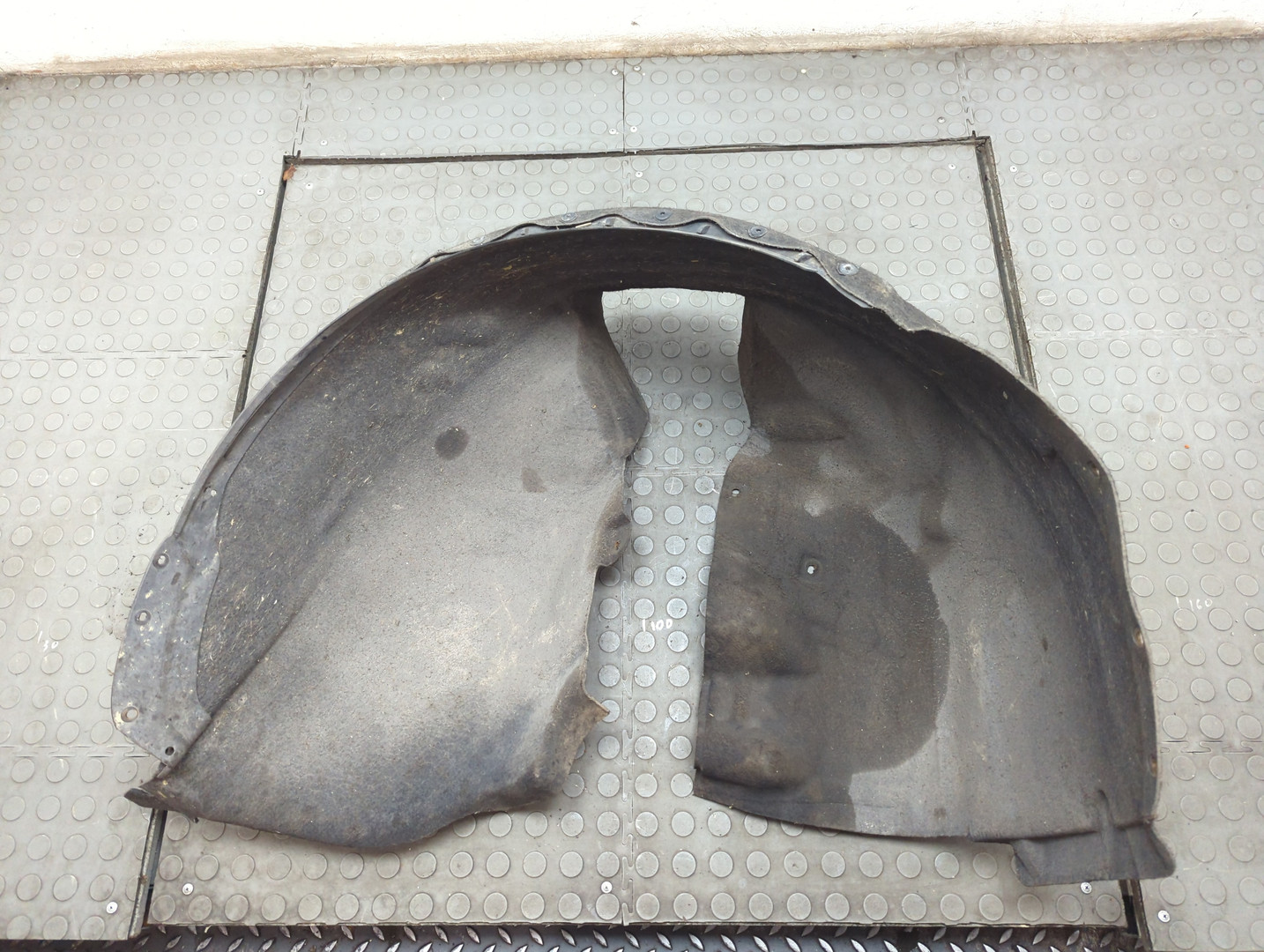 Локер передний левый