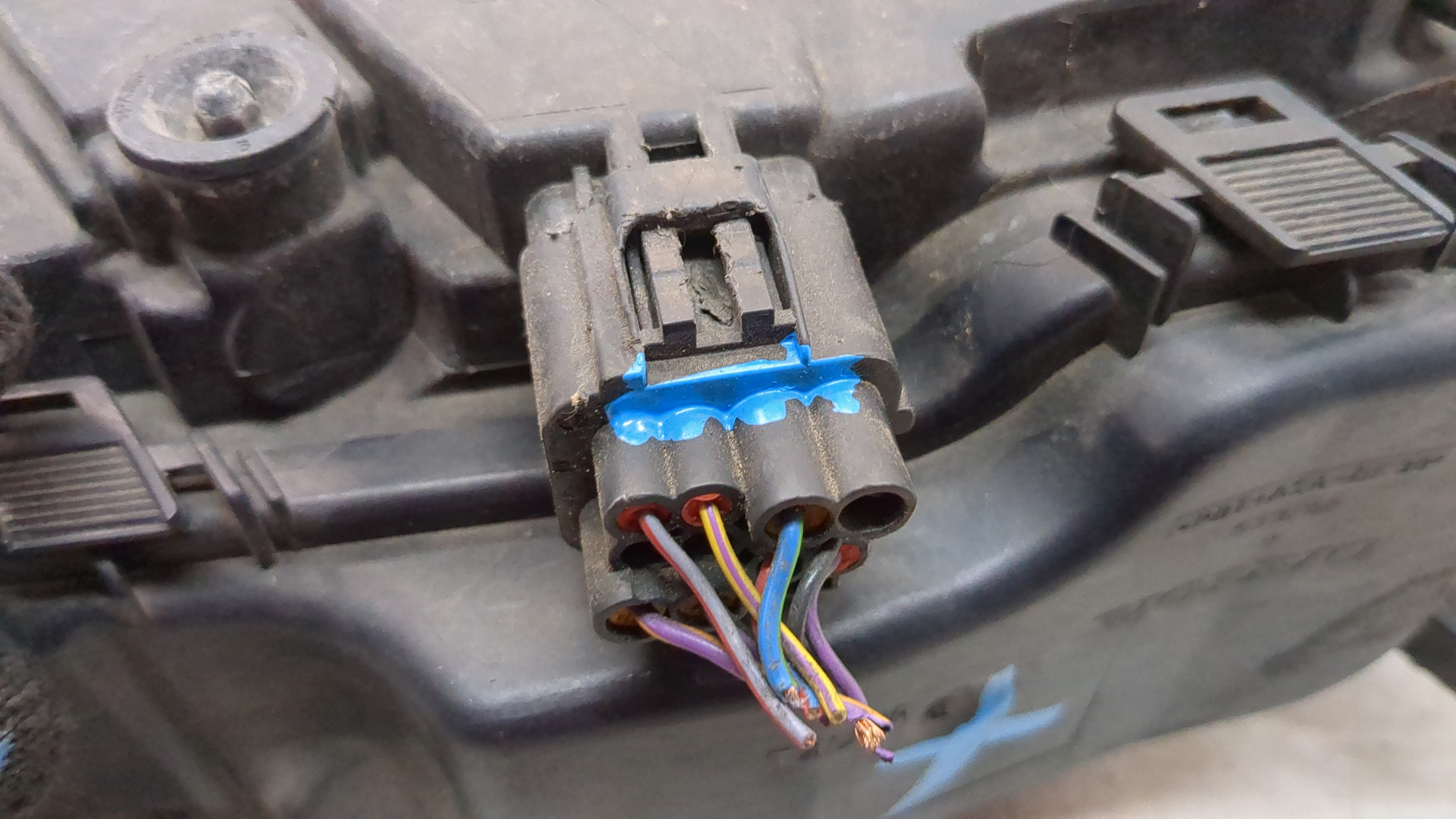 Фара правая