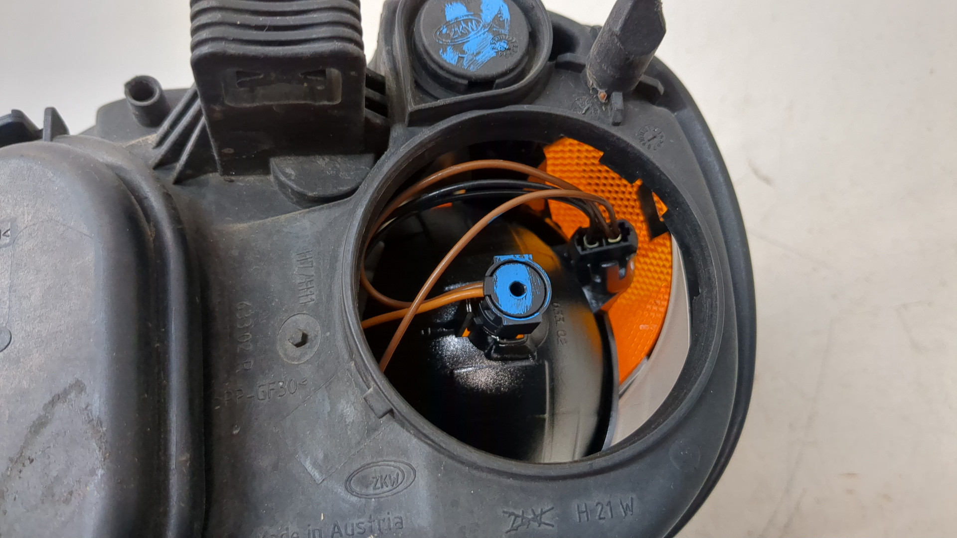 Фара правая