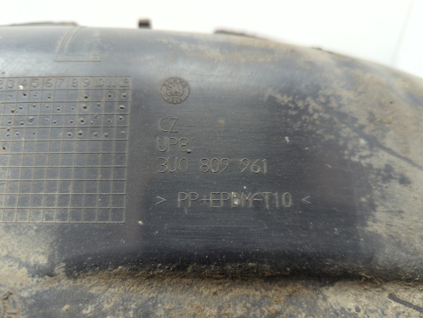 Локер передний левый