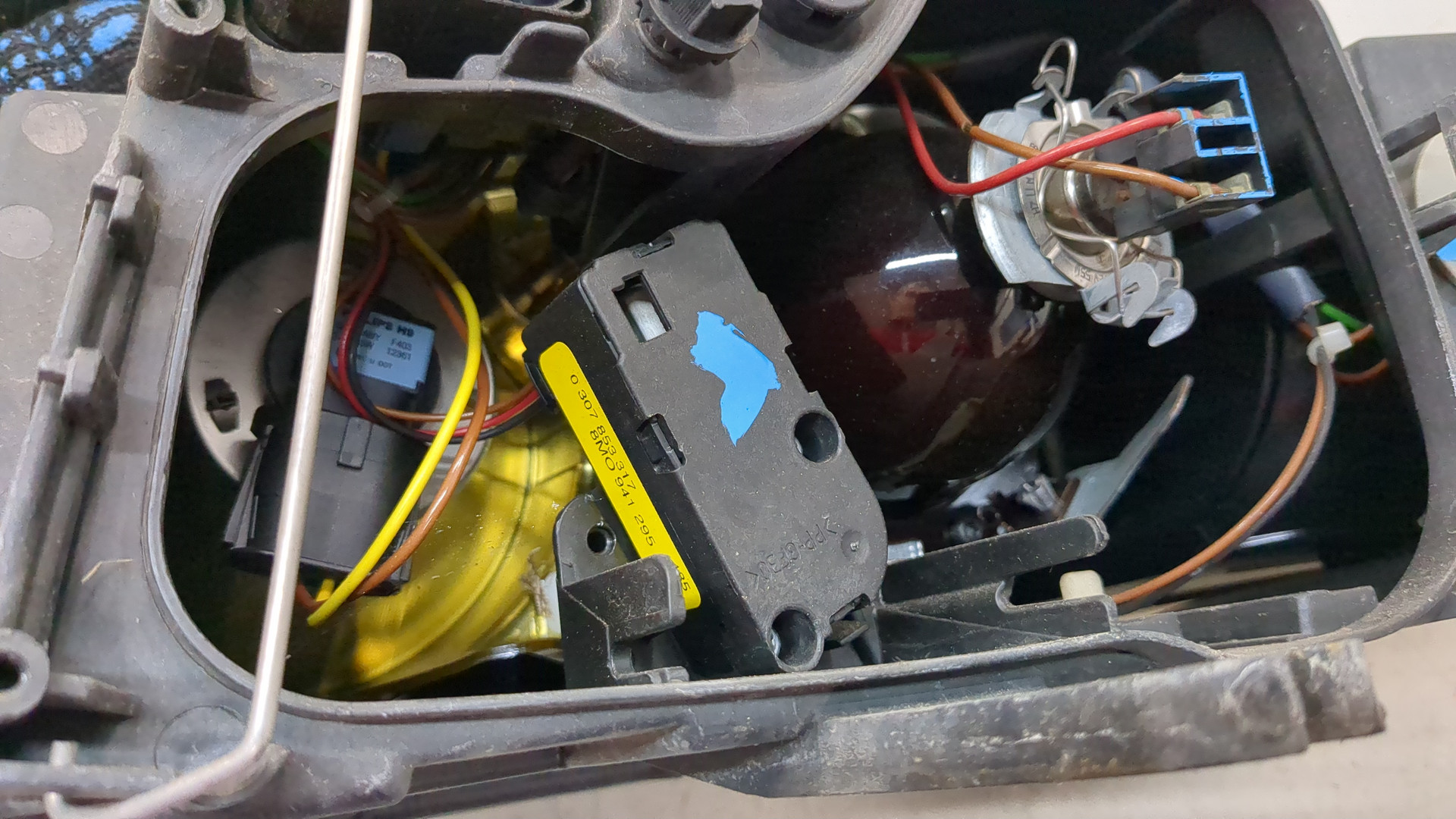 Фара правая