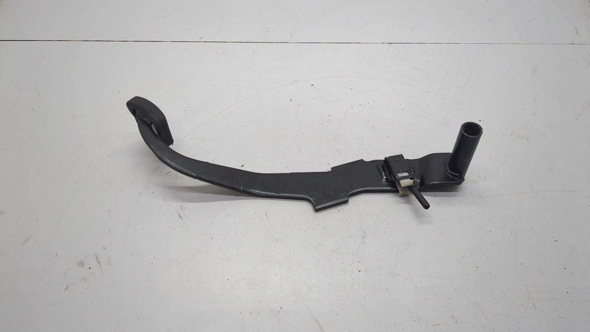 Педаль сцепления