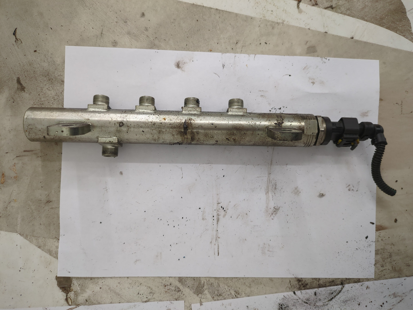 Рейка топливная (рампа)