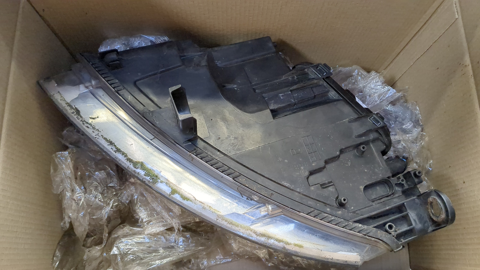 Фара правая