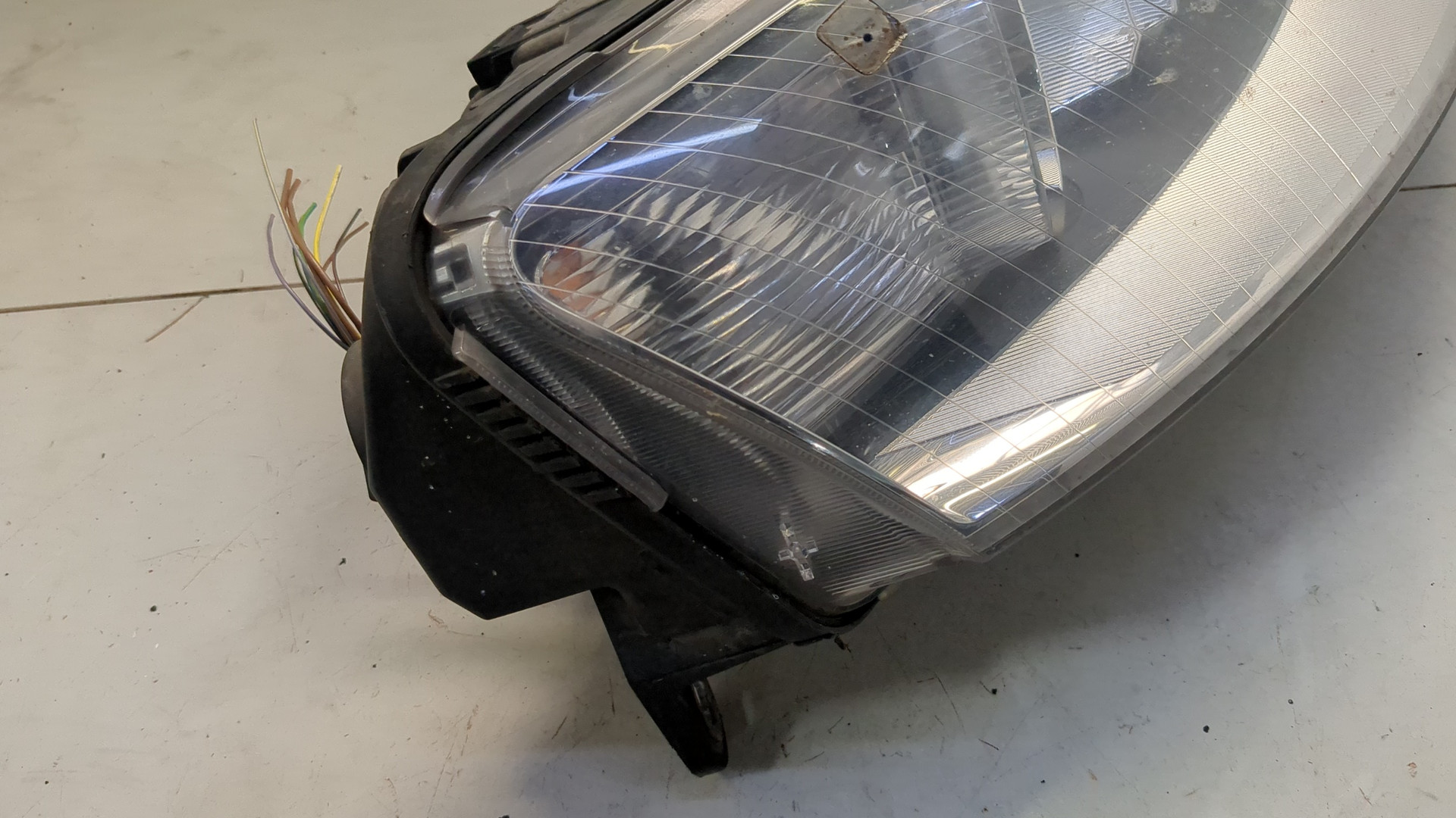 Фара правая