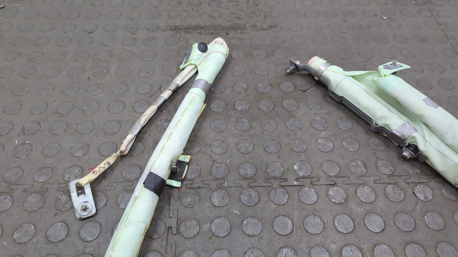 Подушка безопасности боковая (шторка)