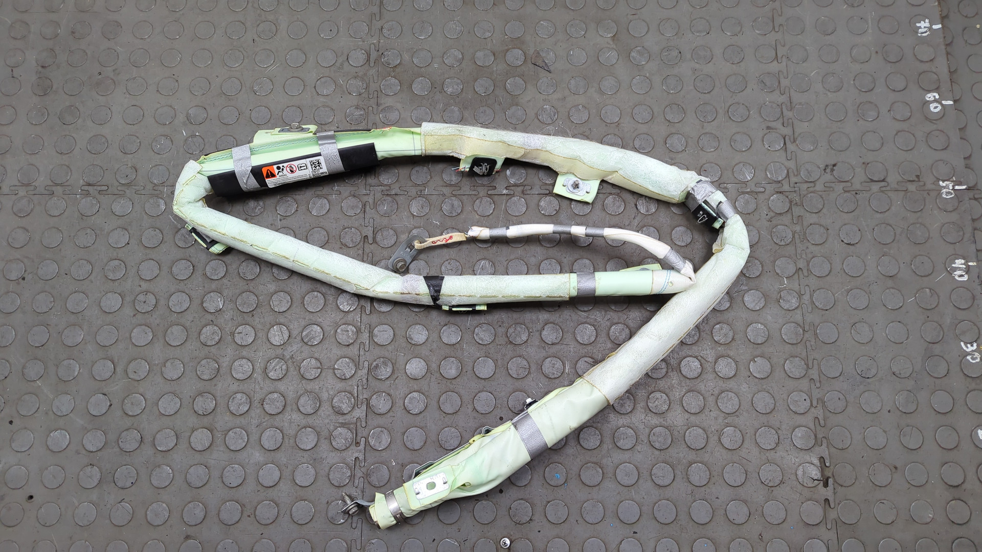 Подушка безопасности боковая (шторка)