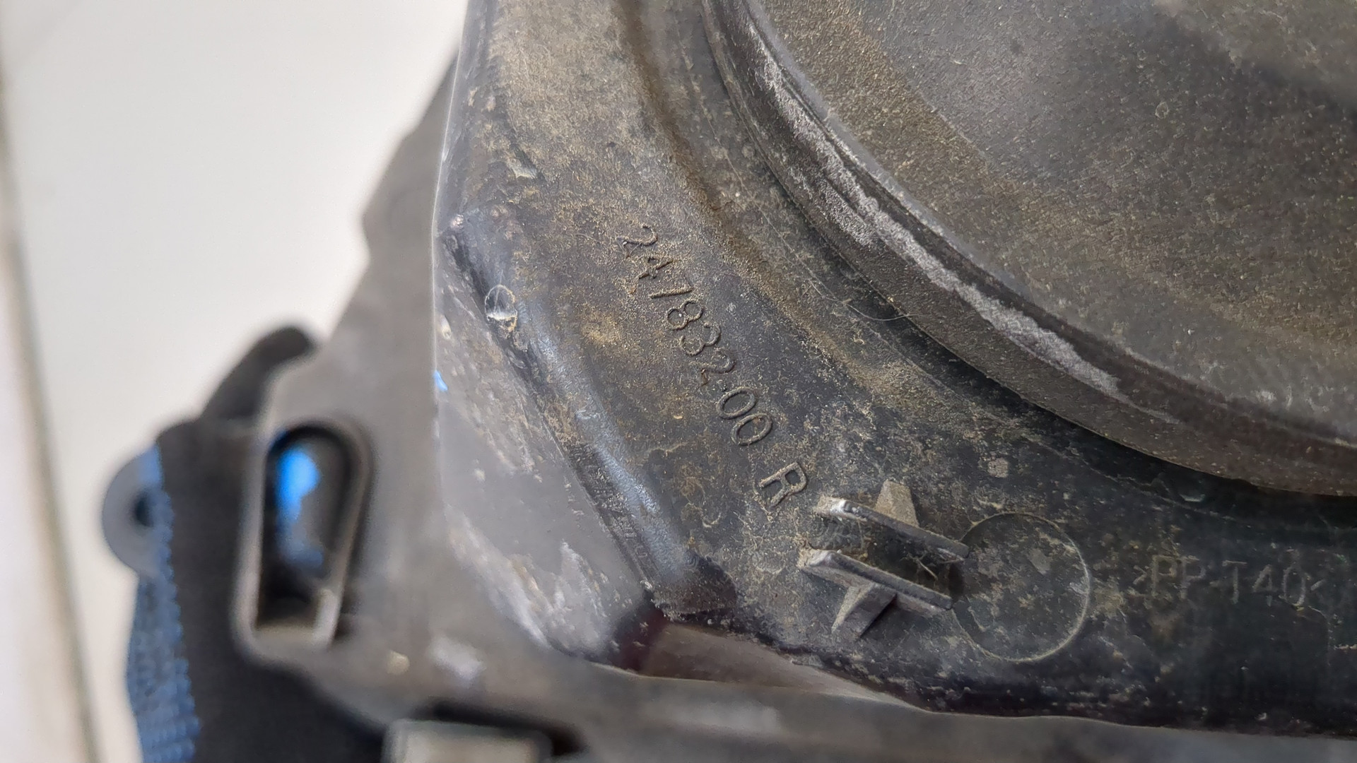 Фара правая