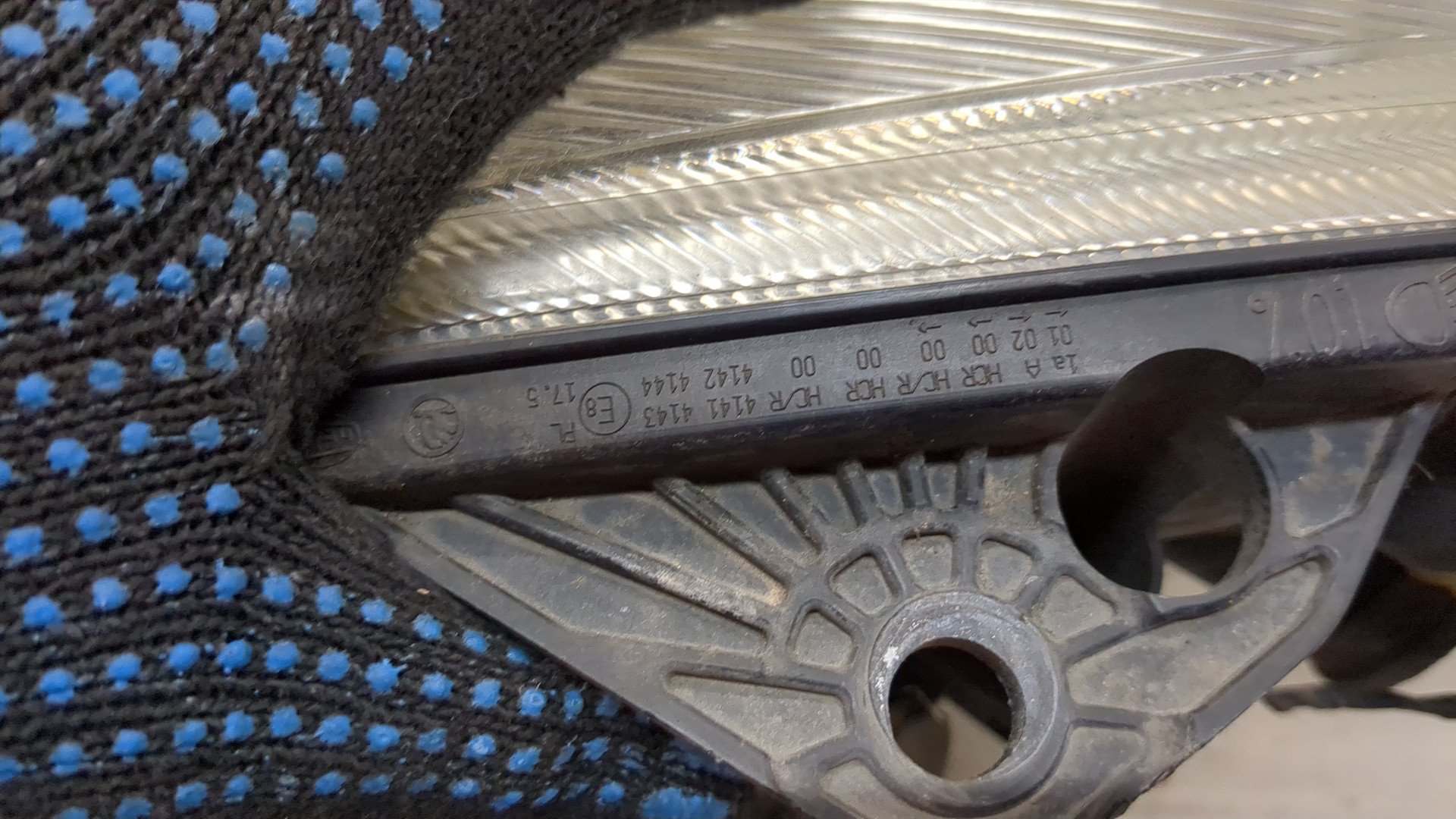 Фара правая