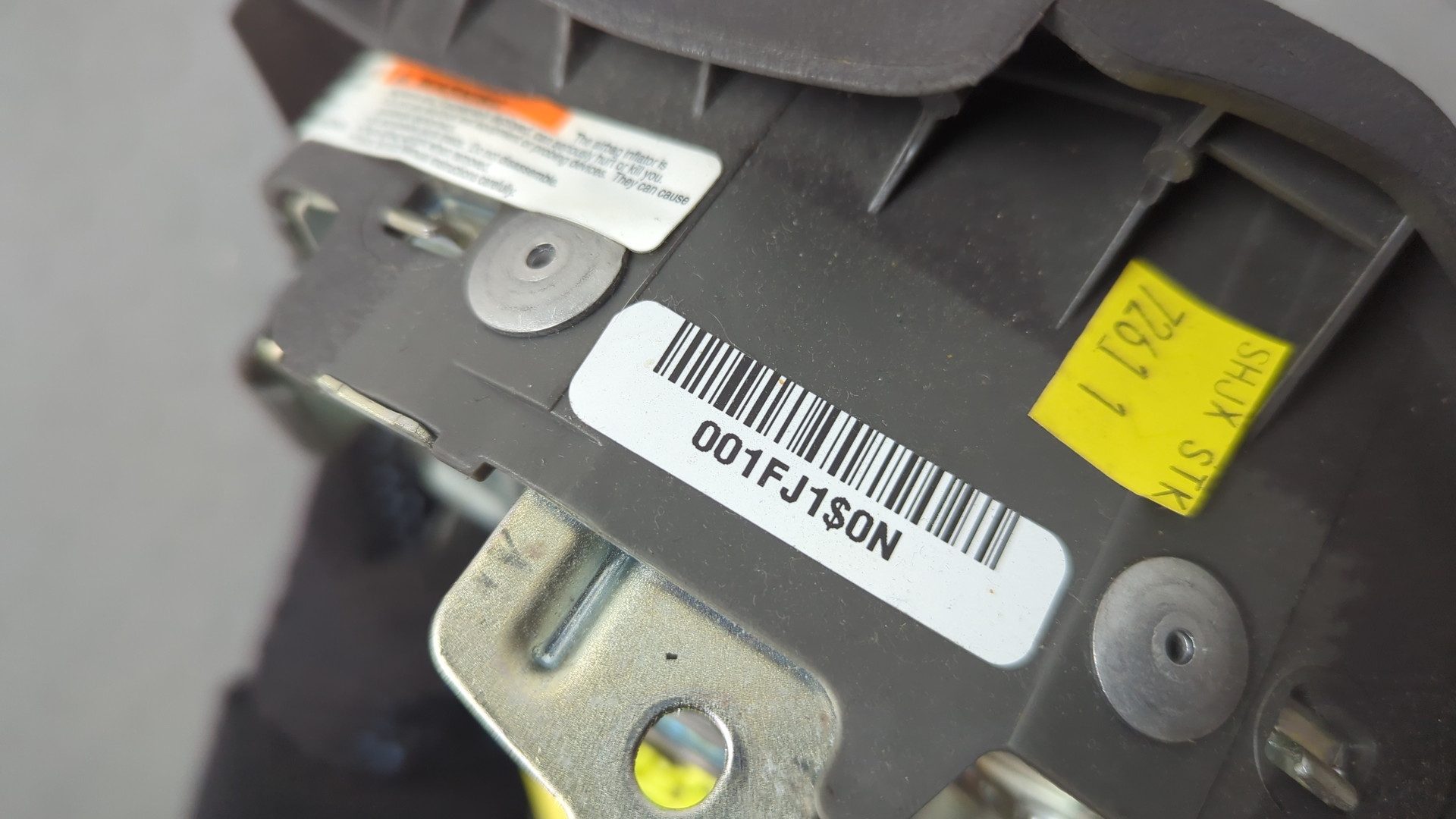 Подушка безопасности в рулевое колесо