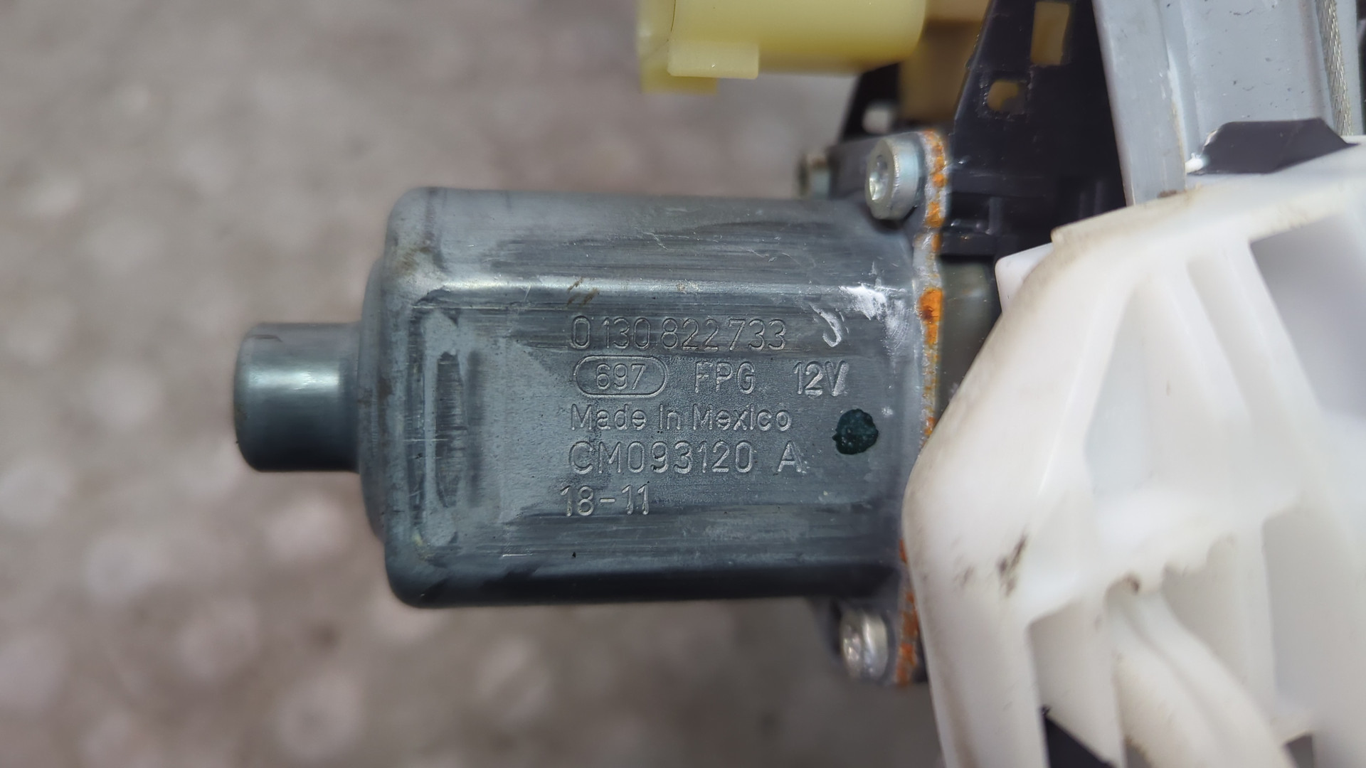 Стеклоподъемник электр. передний правый