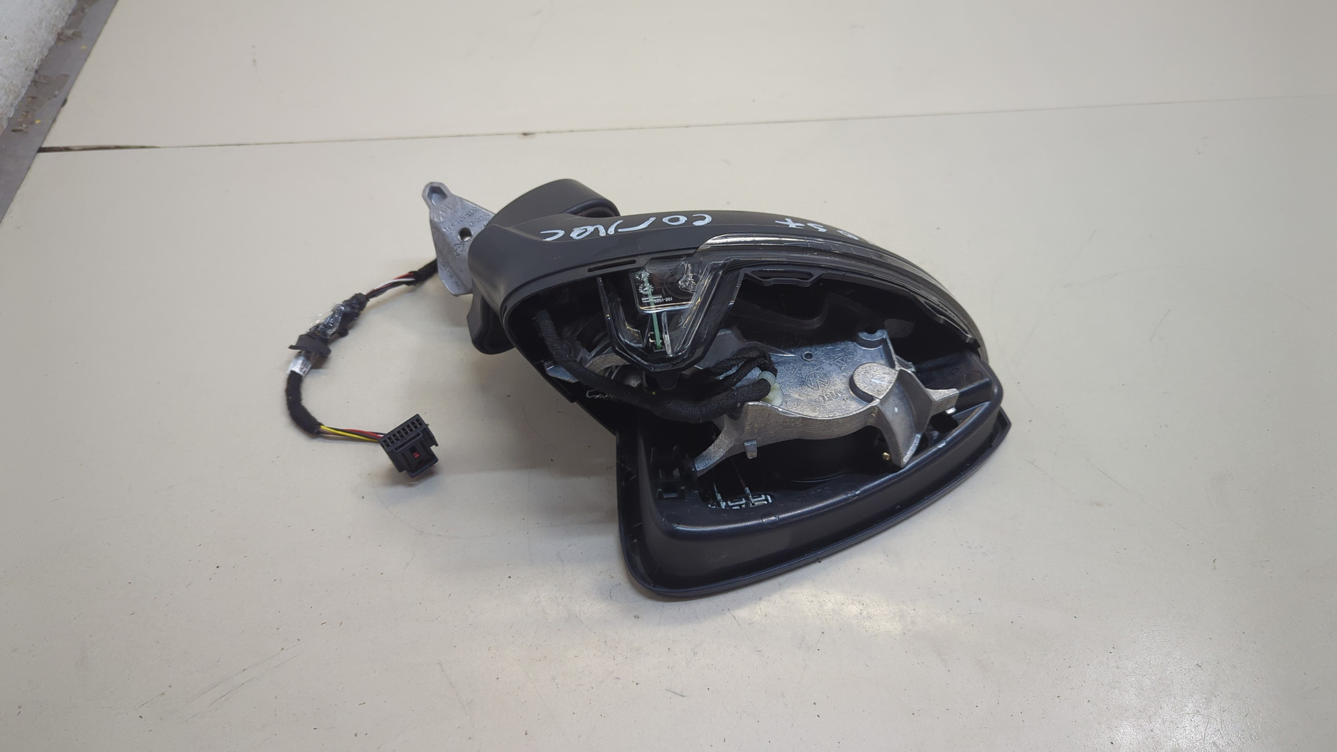 Зеркало правое электрическое