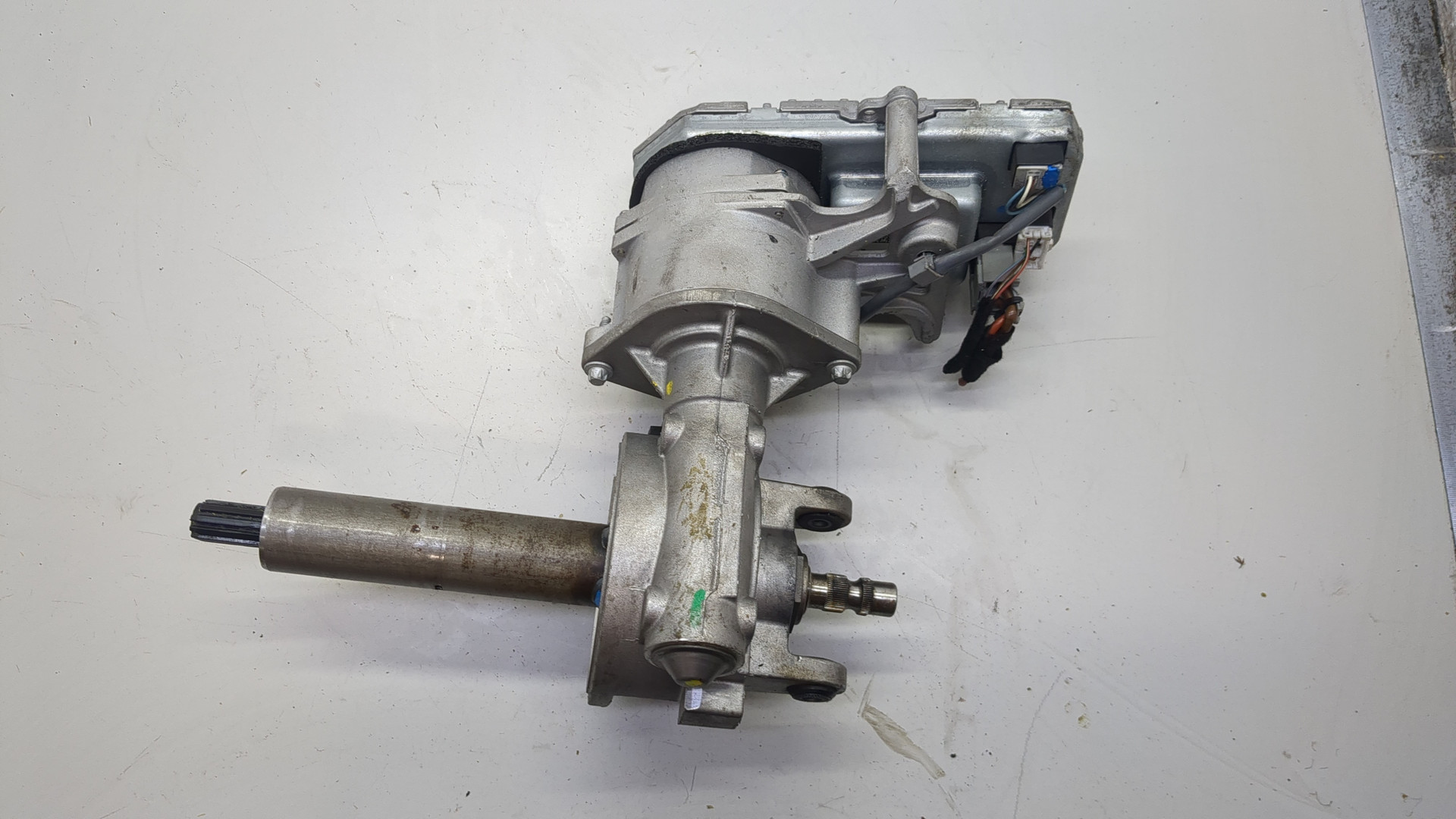 Серводвигатель рулевой рейки