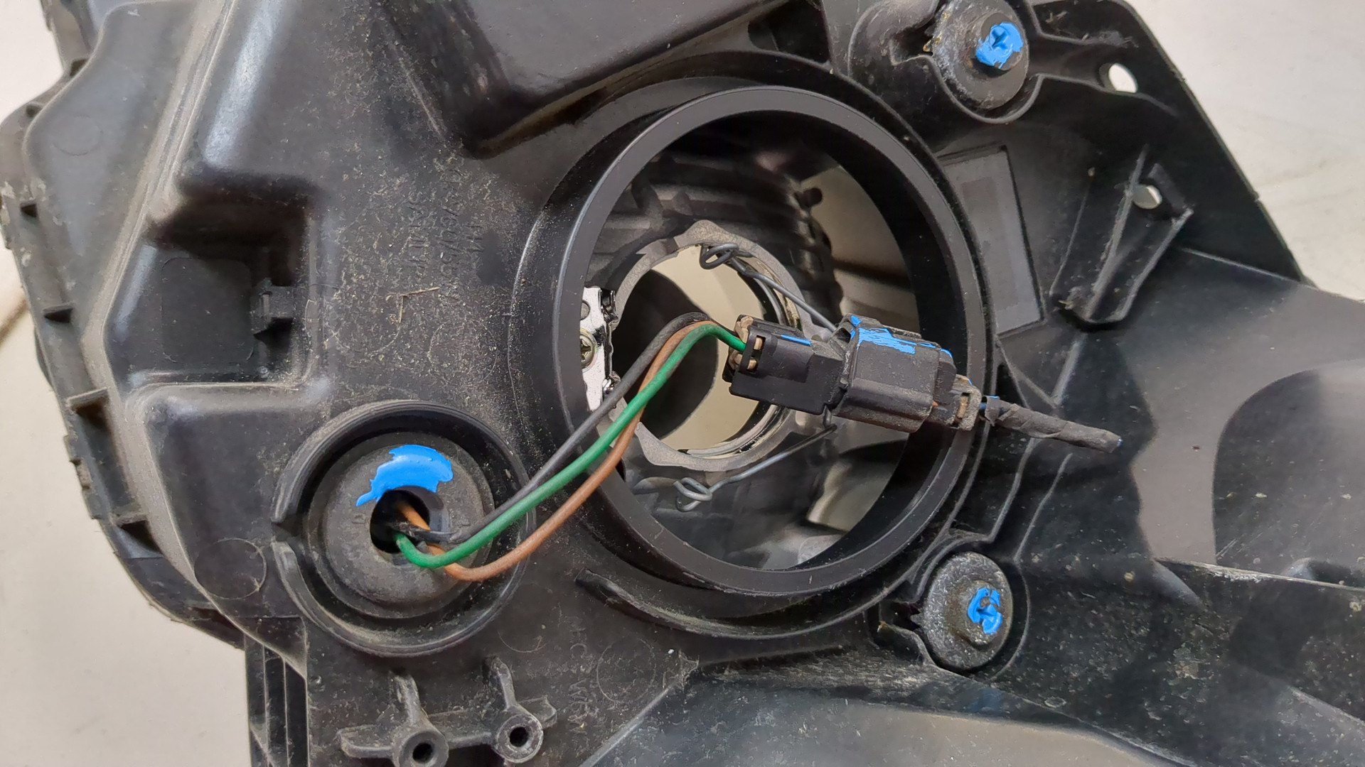 Фара правая