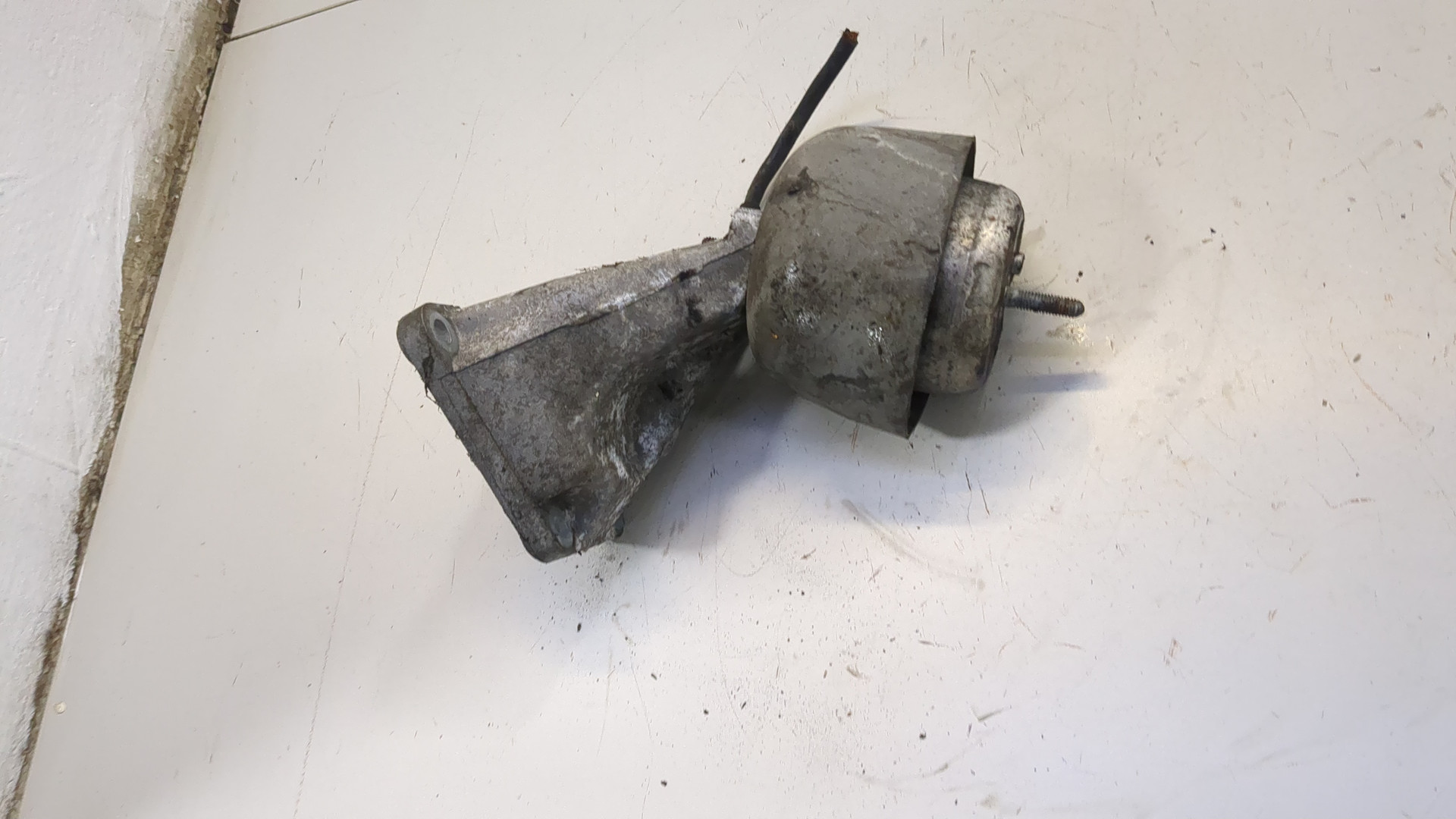 Опора двигателя