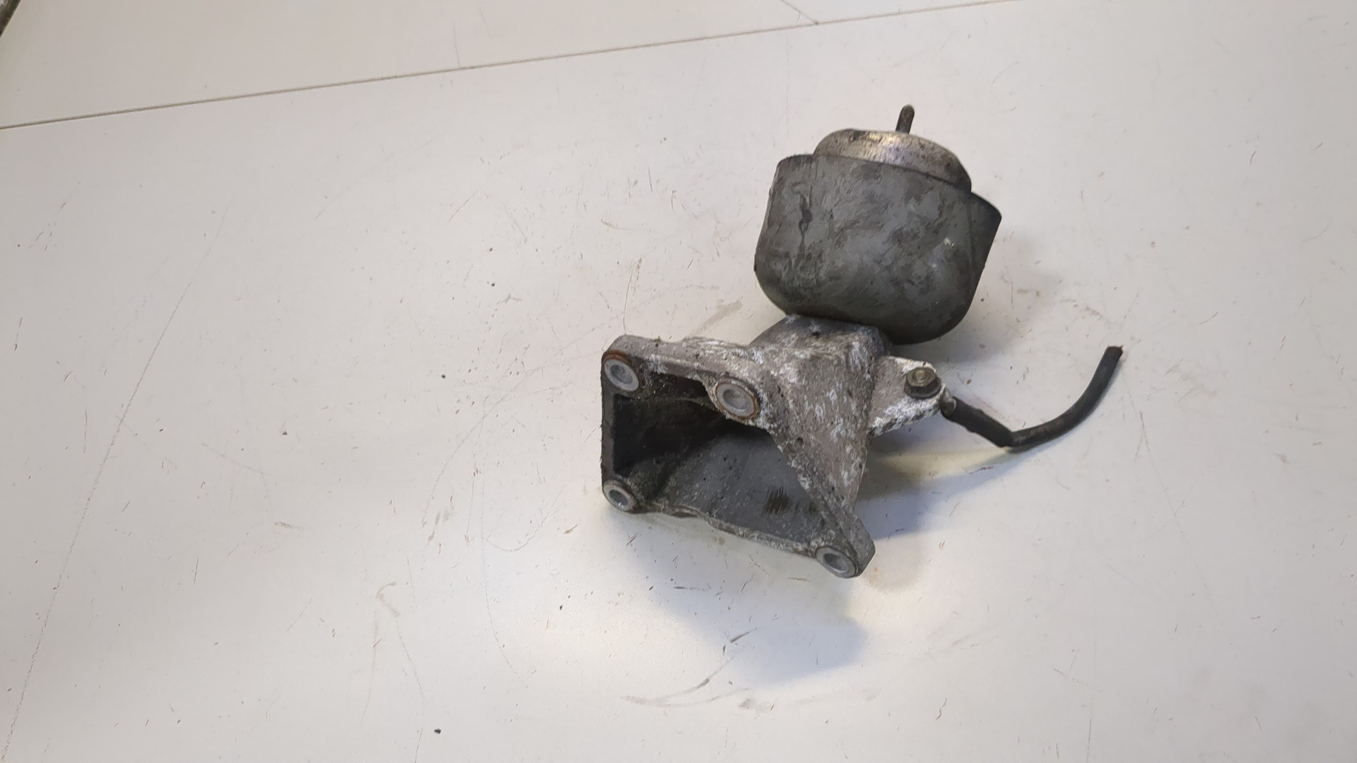 Опора двигателя