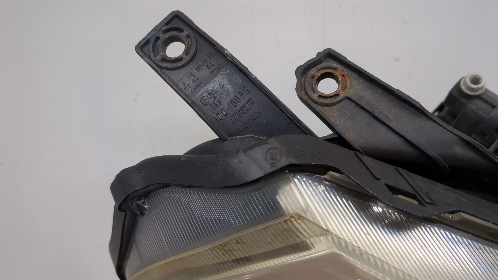 Фара правая