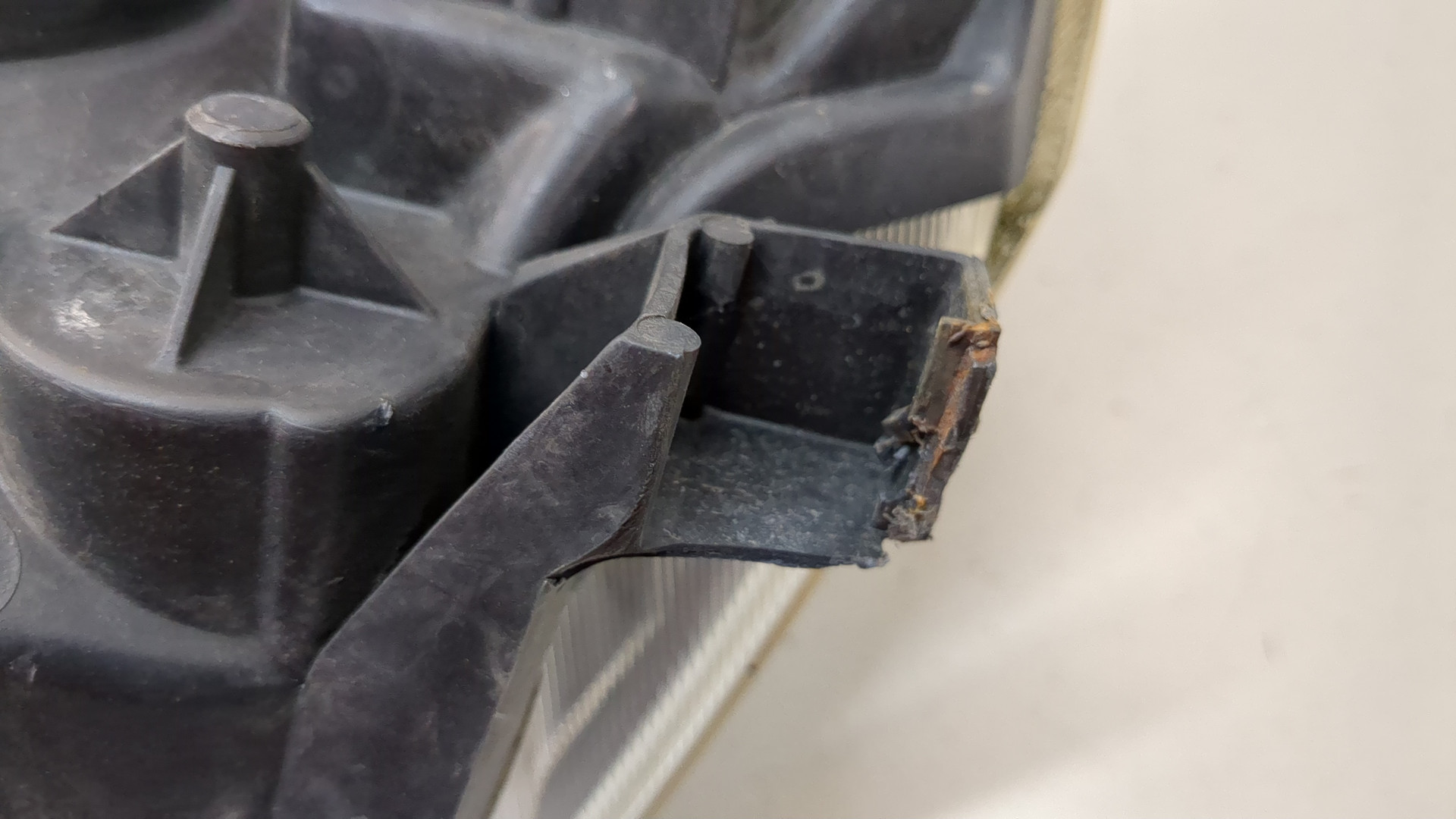 Фара правая