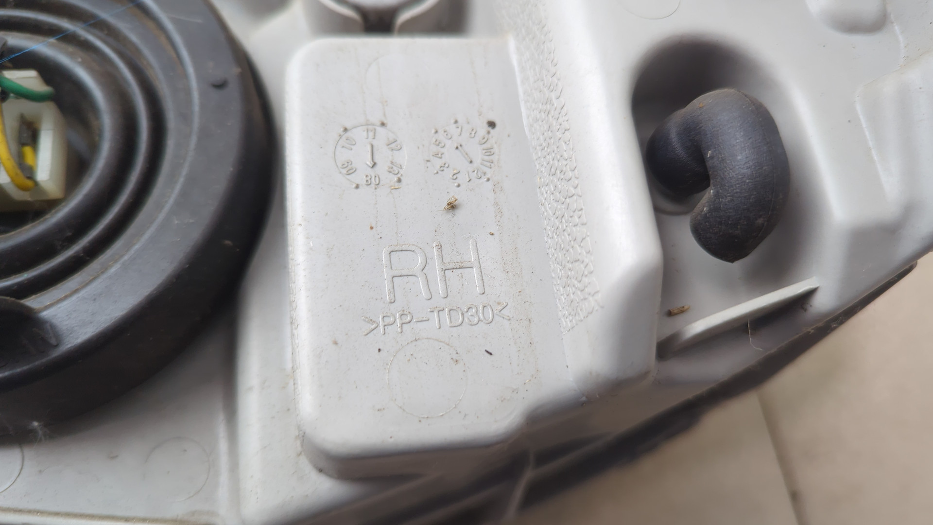 Фара правая