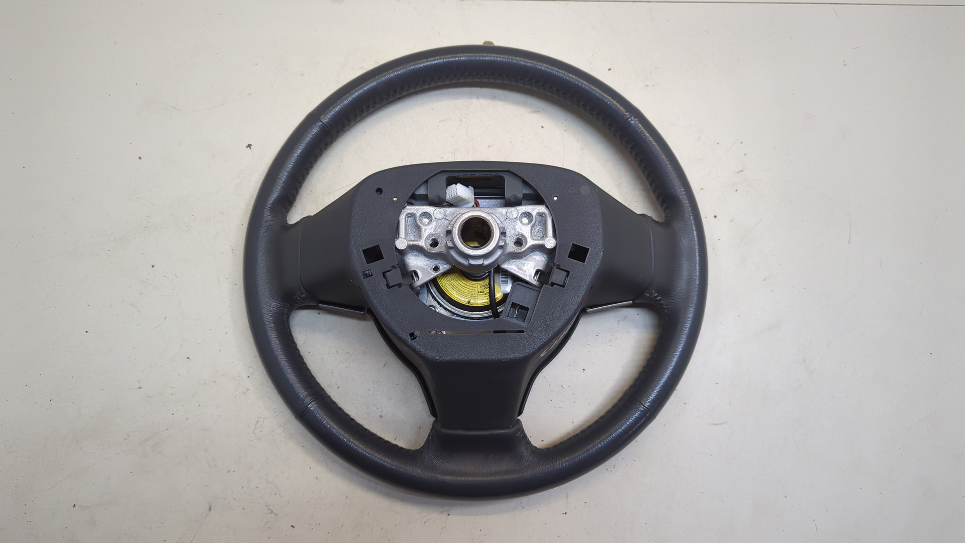 Рулевое колесо (руль)