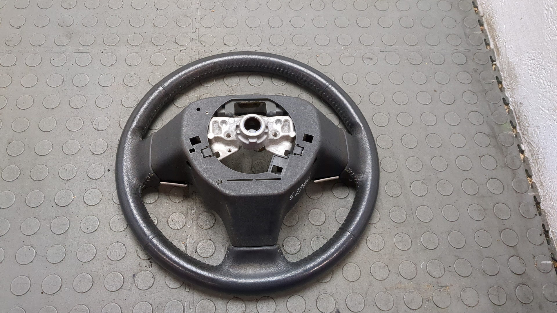 Рулевое колесо (руль)