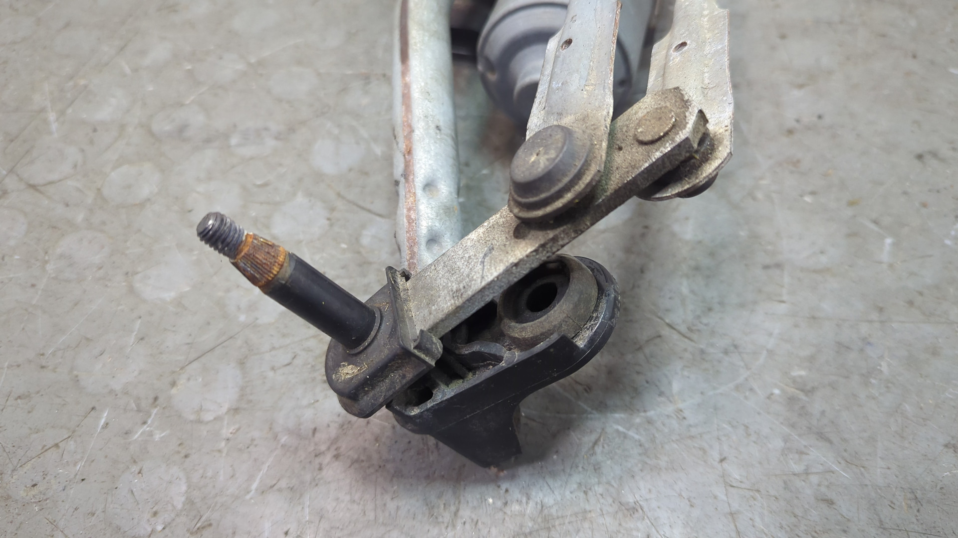 Трапеция стеклоочистителей