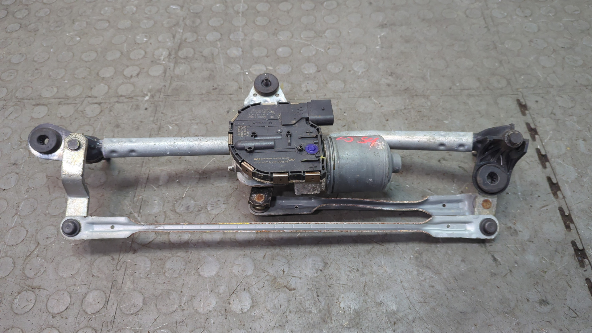 Трапеция стеклоочистителей