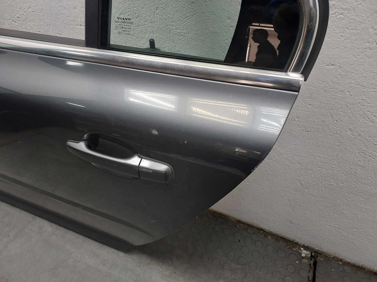 Дверь задняя левая