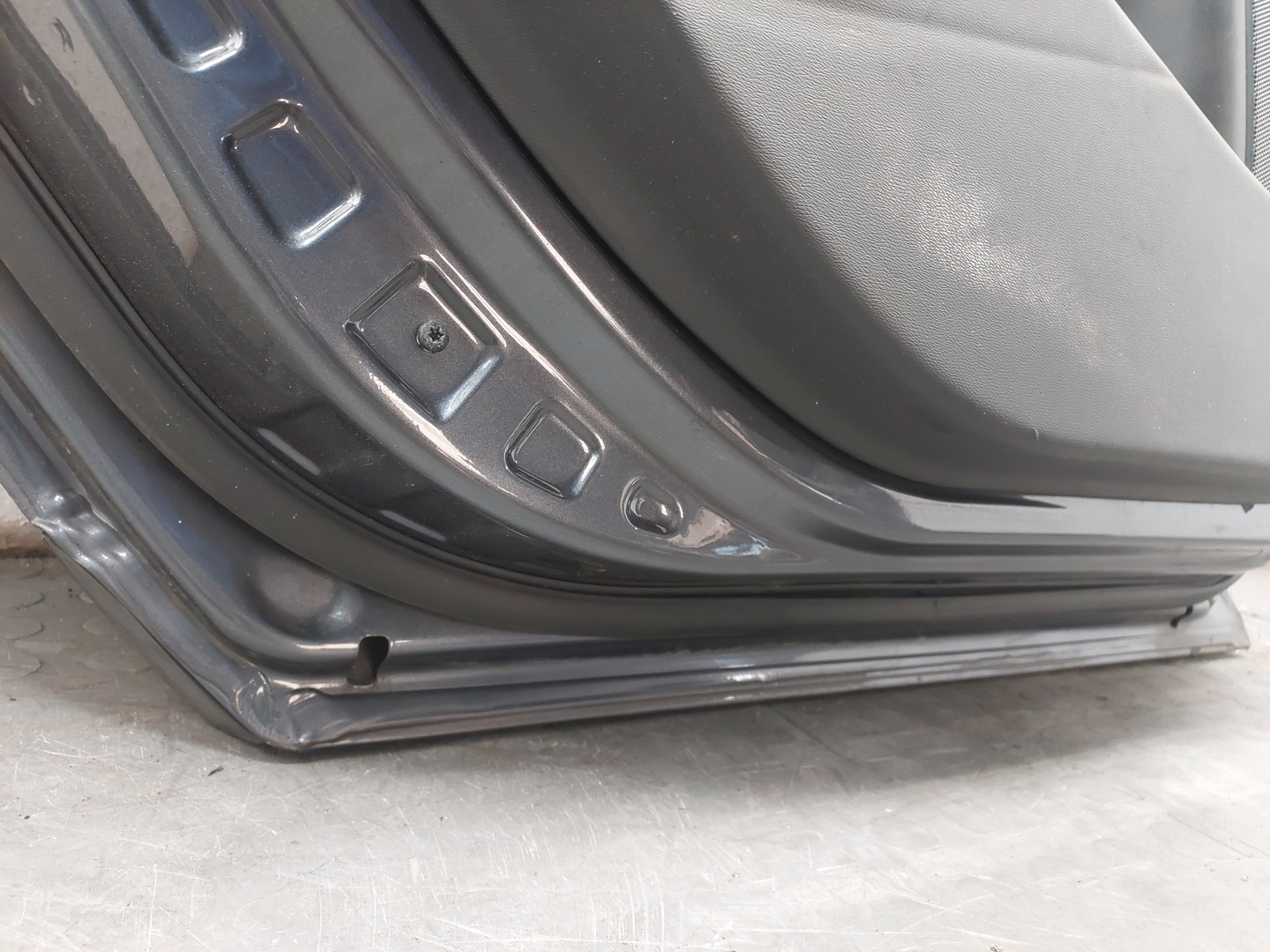 Дверь задняя левая