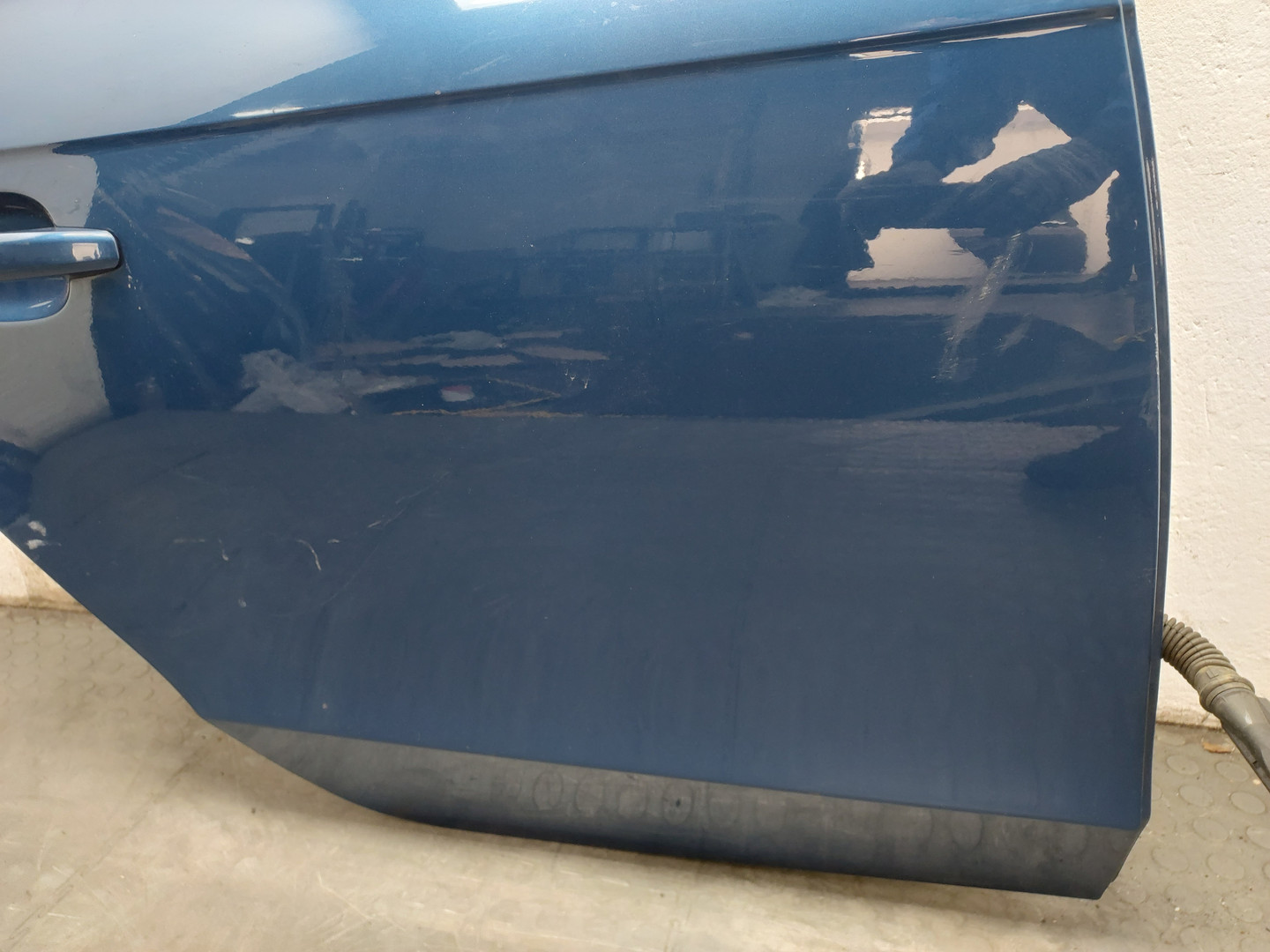 Дверь задняя правая