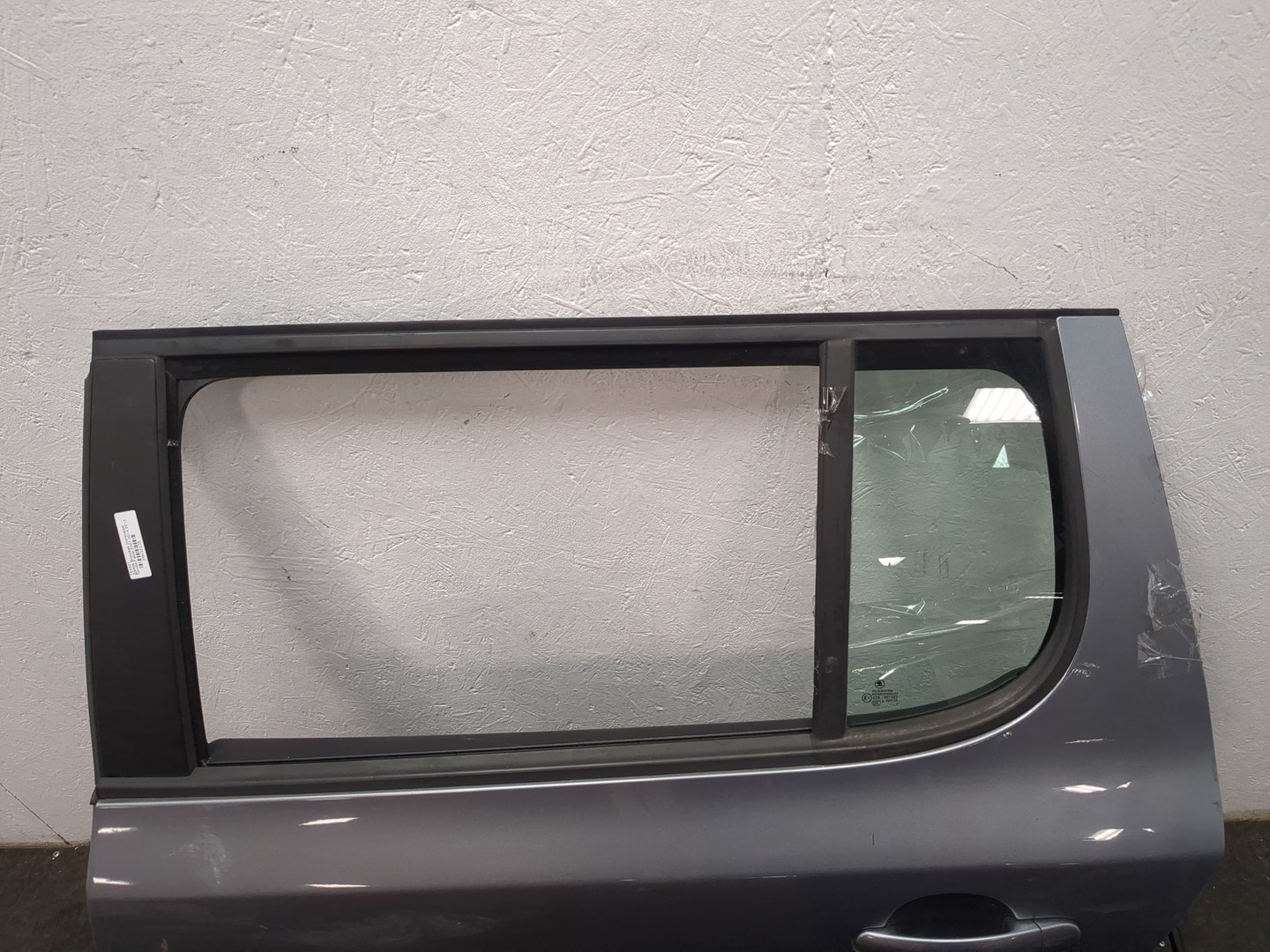 Дверь задняя левая