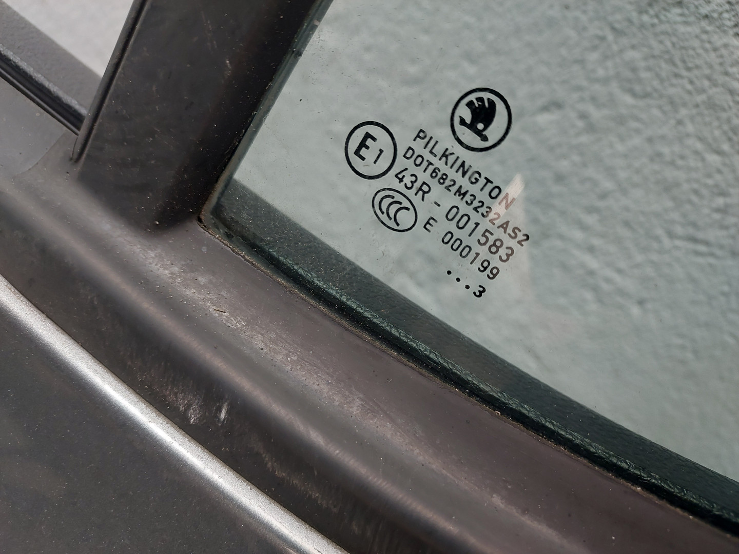 Дверь задняя левая