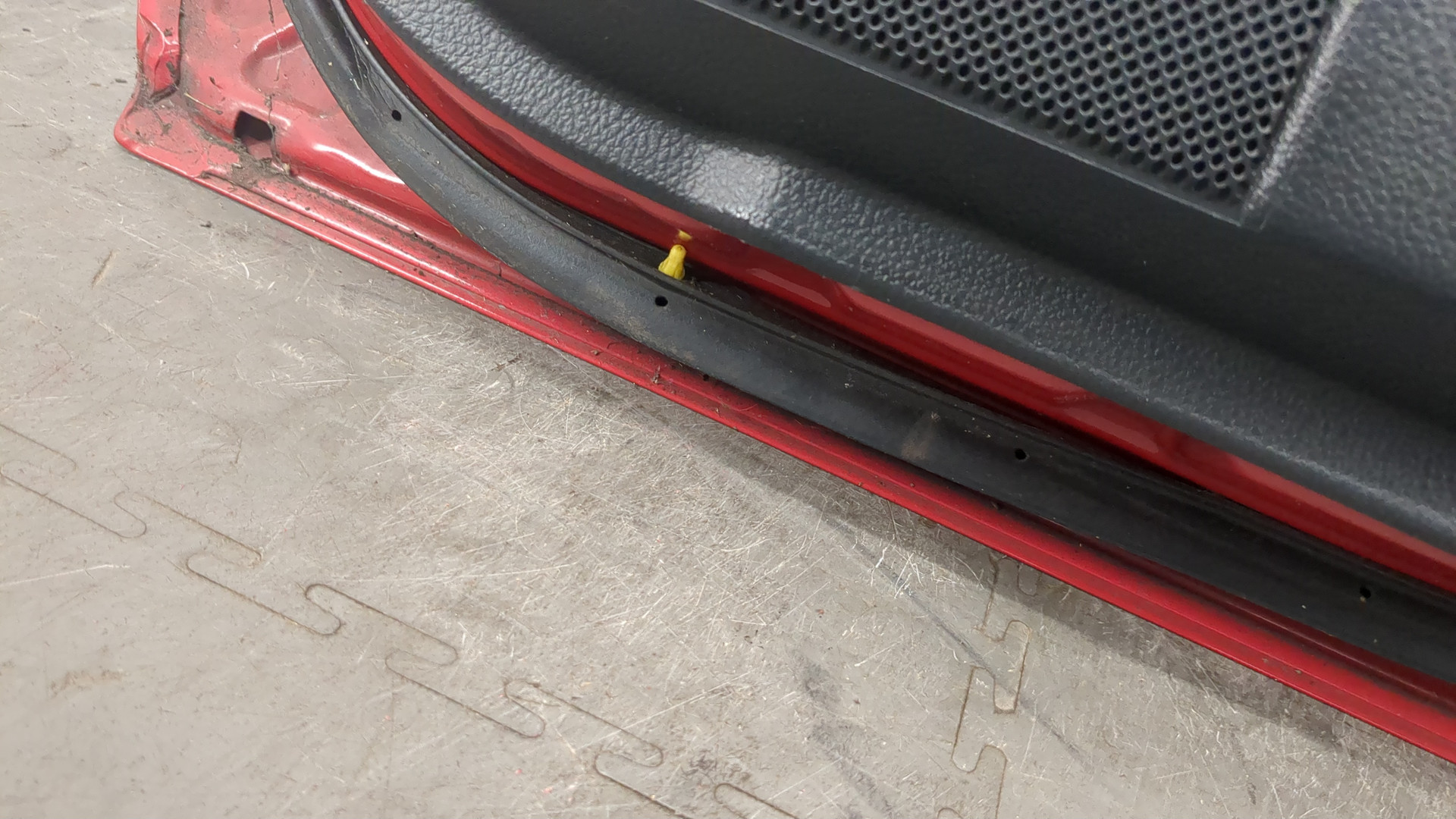 Дверь задняя правая